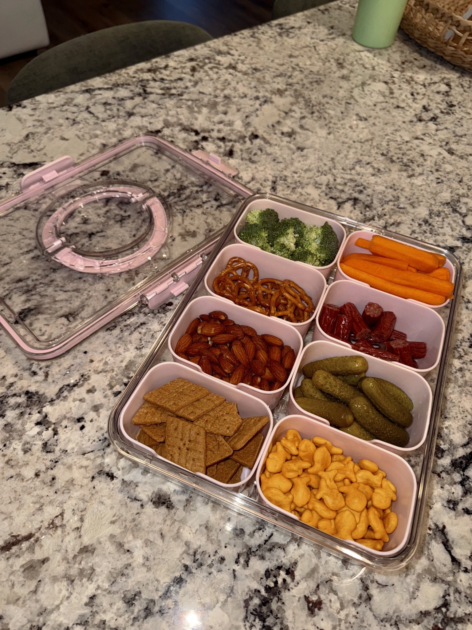 This #amazon snack box is perfect for a pool or lake day & comes in multiple colors 😍

#LTKSaleAlert #LTKFamily #LTKSwim