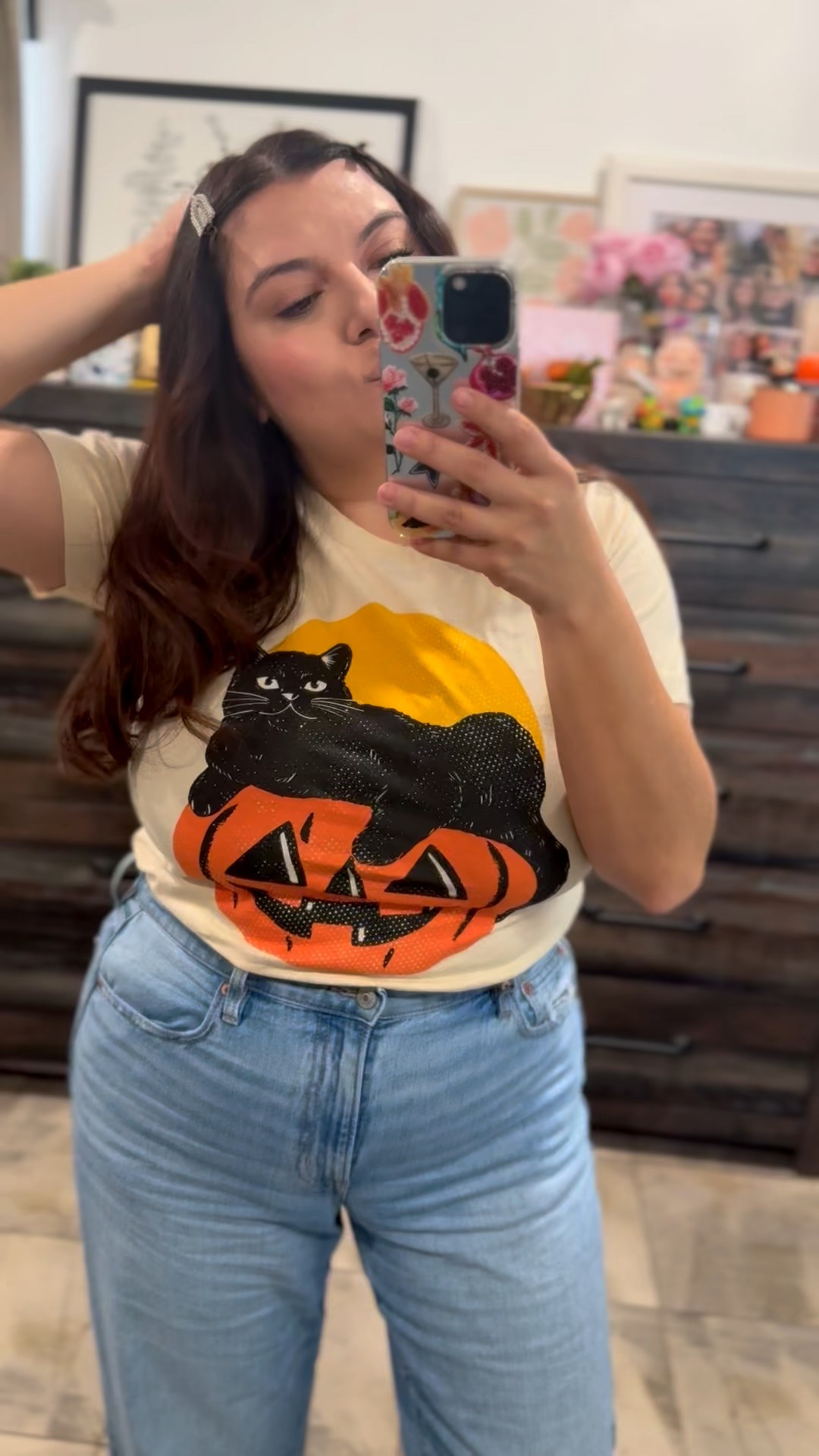 Halloween time 🐈‍⬛🎃
Wearing size M- shirt
Size 12 - Jeans

#halloweentee#halloweenfashion 

#LTKHalloween #LTKMidsize #LTKFindsUnder50