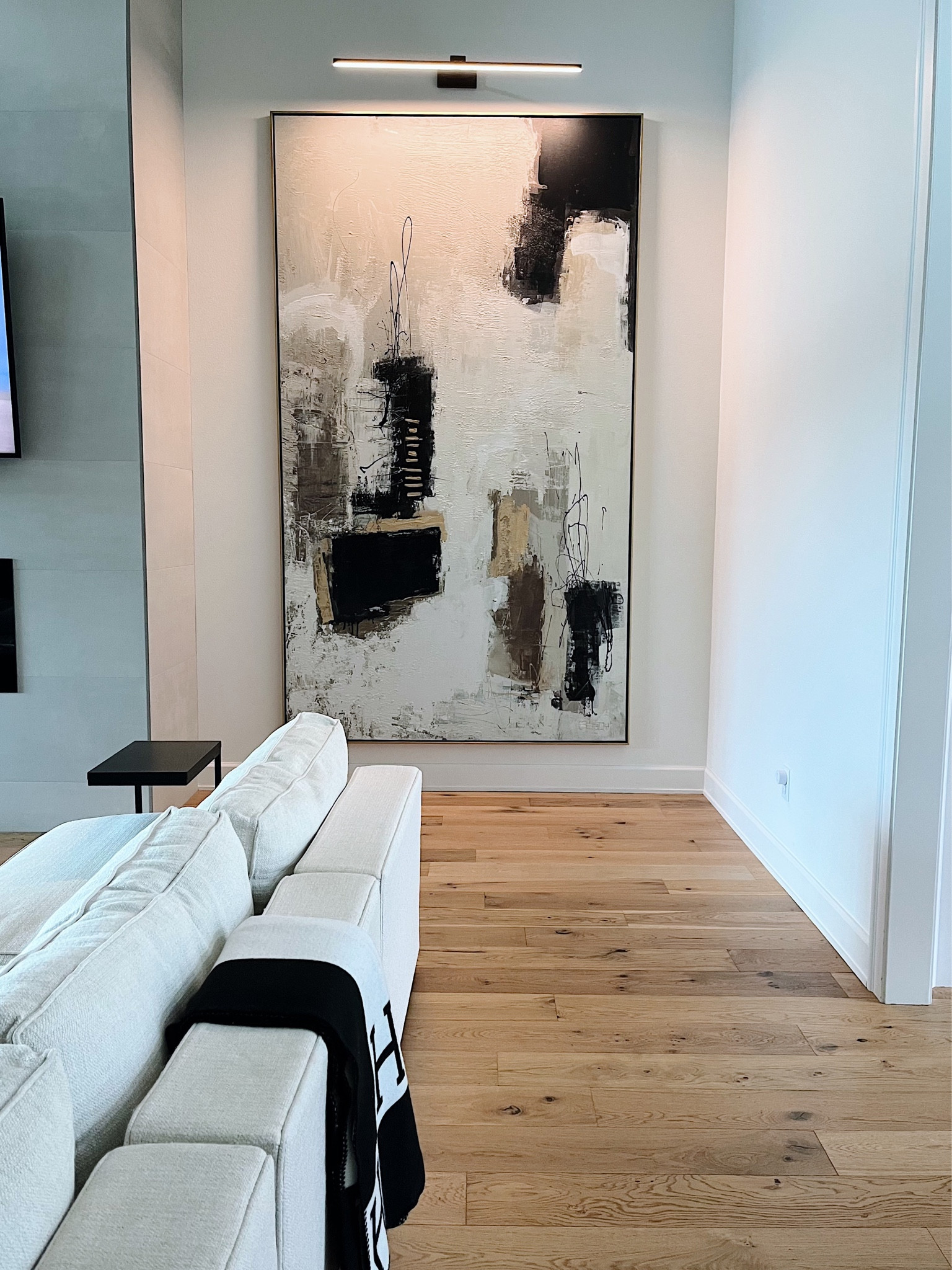 Finally found an affordable 42” art light. #artlight #moderndecor 

#LTKhome