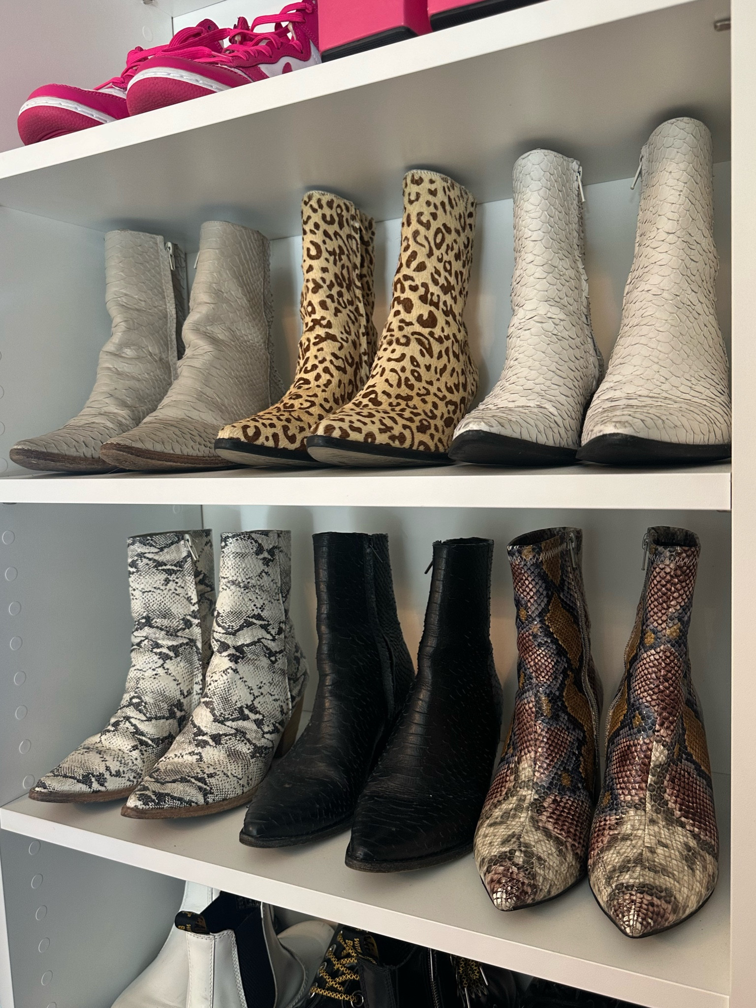 🚨 SALE ALERT 🚨 my addiction to these is an understatement! These are absolutely worth the money because they are stylish AND comfortable 🙌🏼 The white pair are currently on sale!

Happy shopping! XO

#LTKshoes #LTKmusthaves #LTKsale 

#LTKFindsUnder100 #LTKShoeCrush #LTKSaleAlert