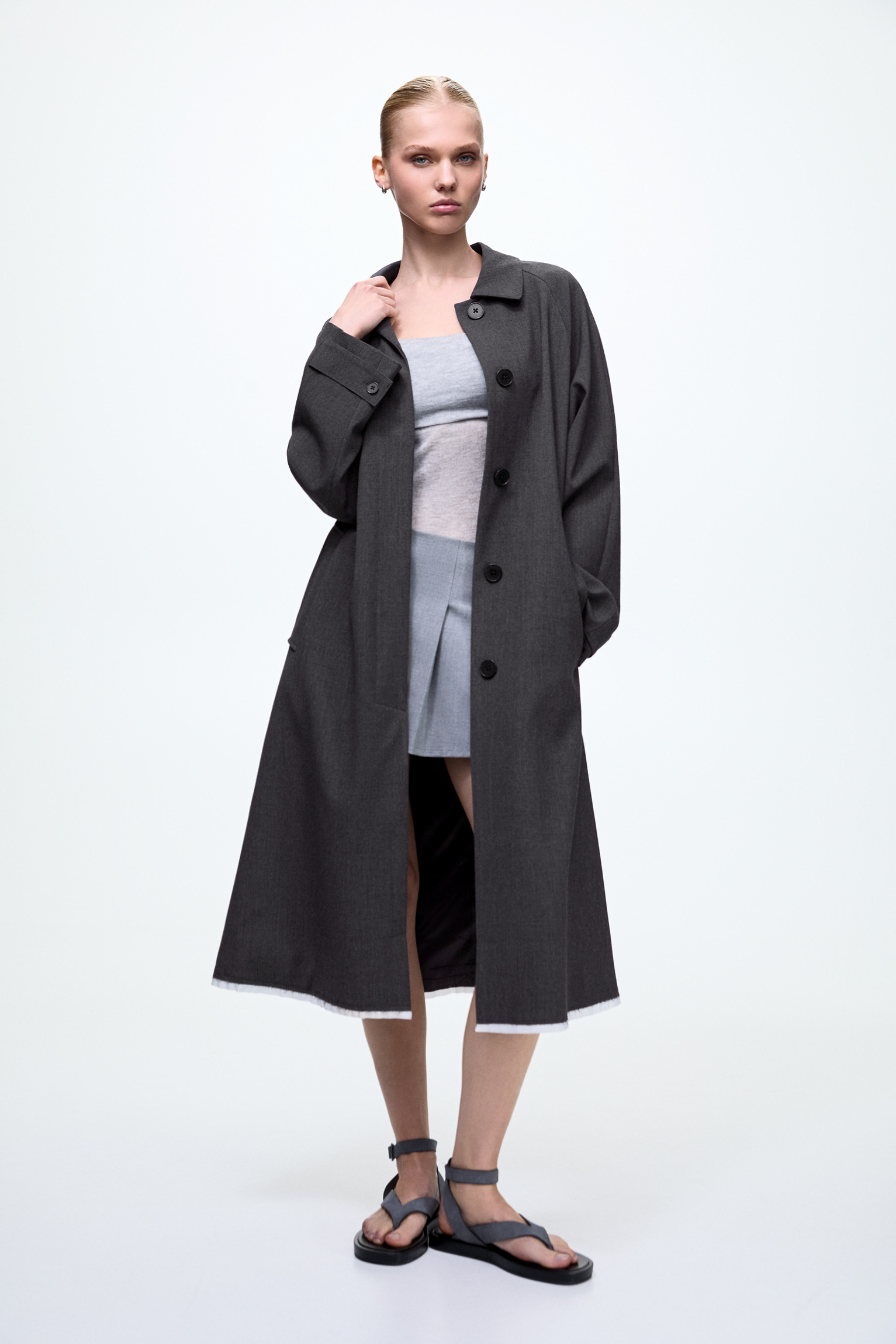 Oversize grey trench coat | PULL and BEAR UK
