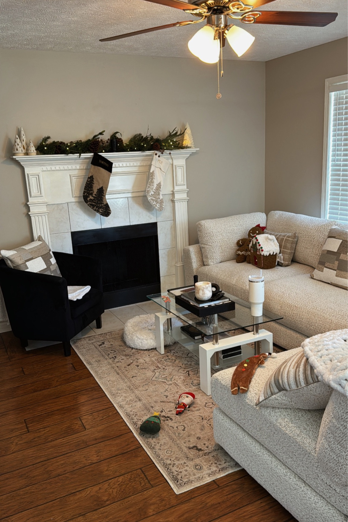 Christmas is in full swingg

#LTKSeasonal #LTKhome #LTKHolidaySale