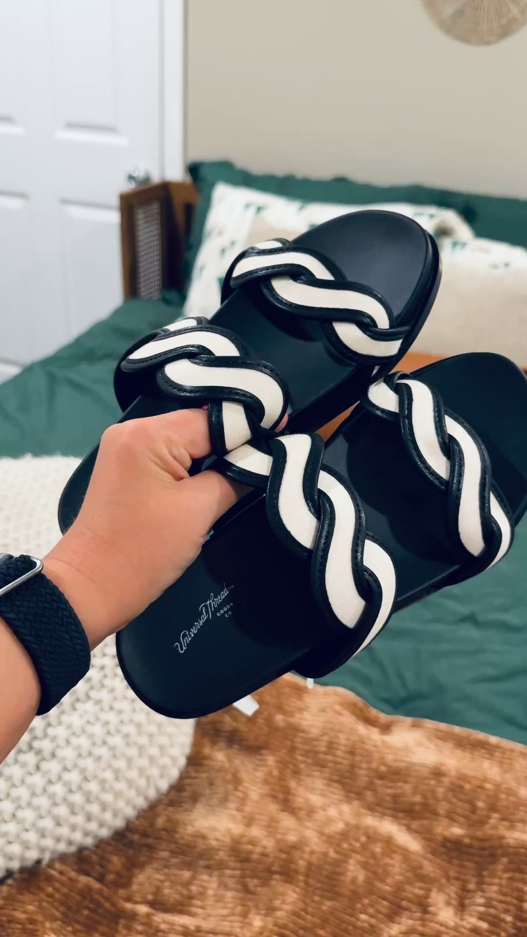 Target sandals! Bring on Spring!!

sandals: fit true to size // wearing a 5 

 