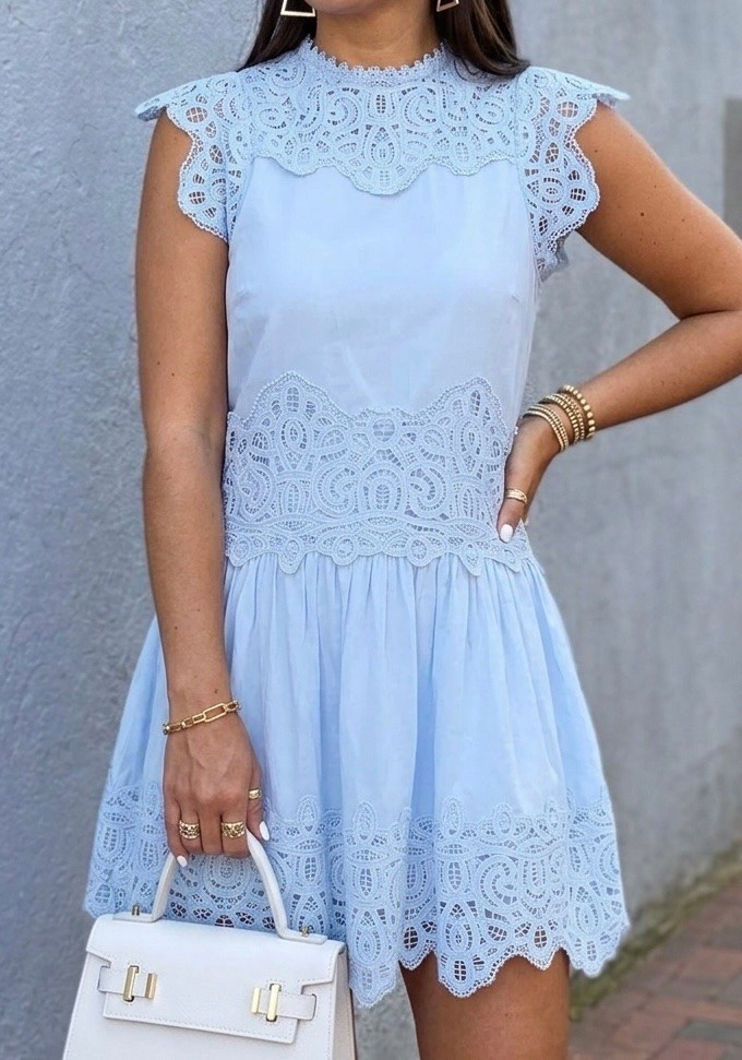 Dress from Walmart under $40’comes in 2 colors wearing size small