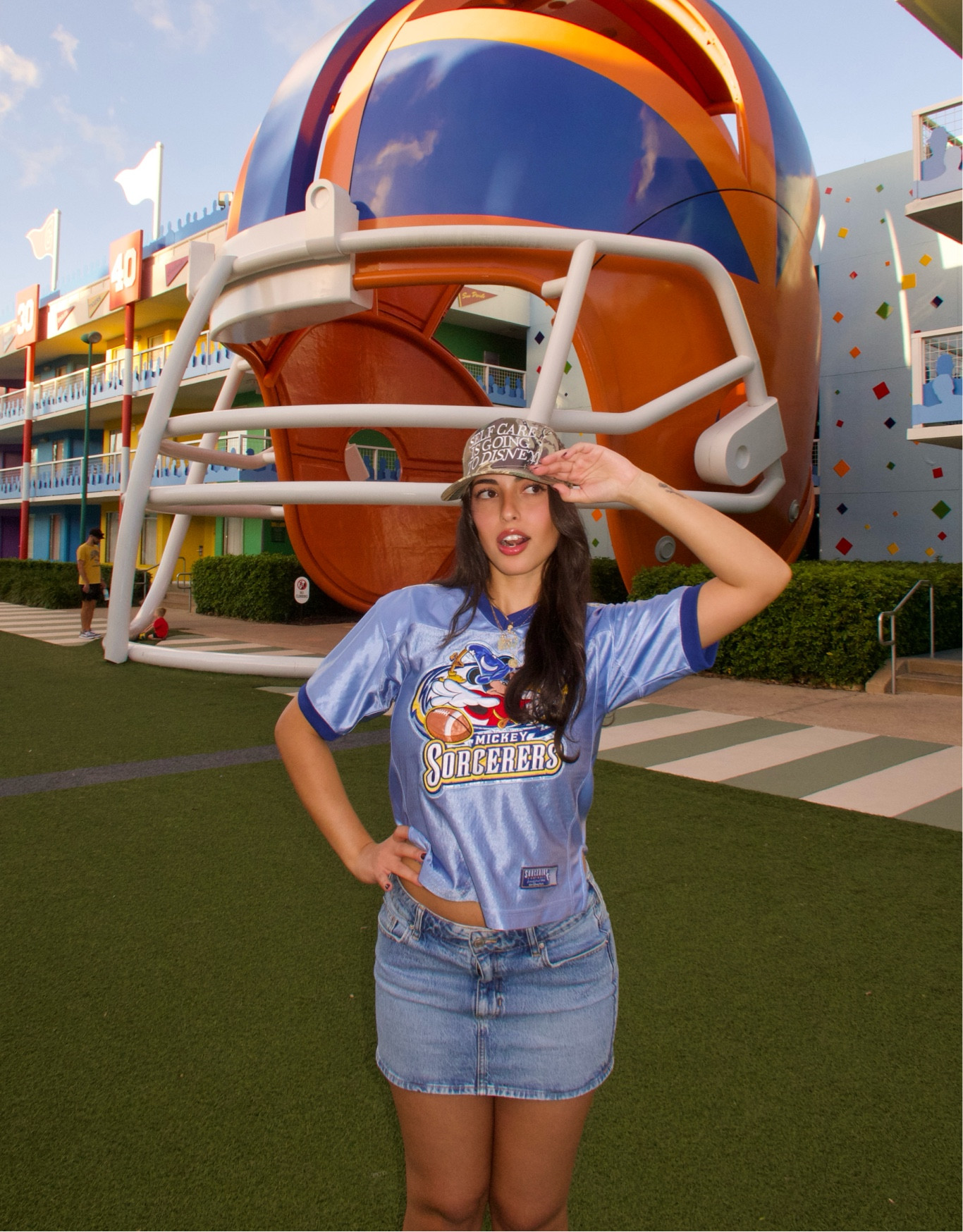 Mickey football outfit 🏈
Shirt is vintage kids 
Hat is from parkbesties.shop