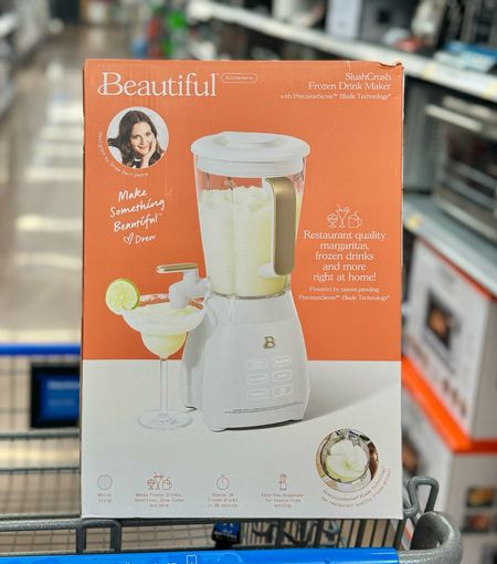 A Summer MUST HAVE! A slushie frozen drink maker by Drew Barrymore🍹