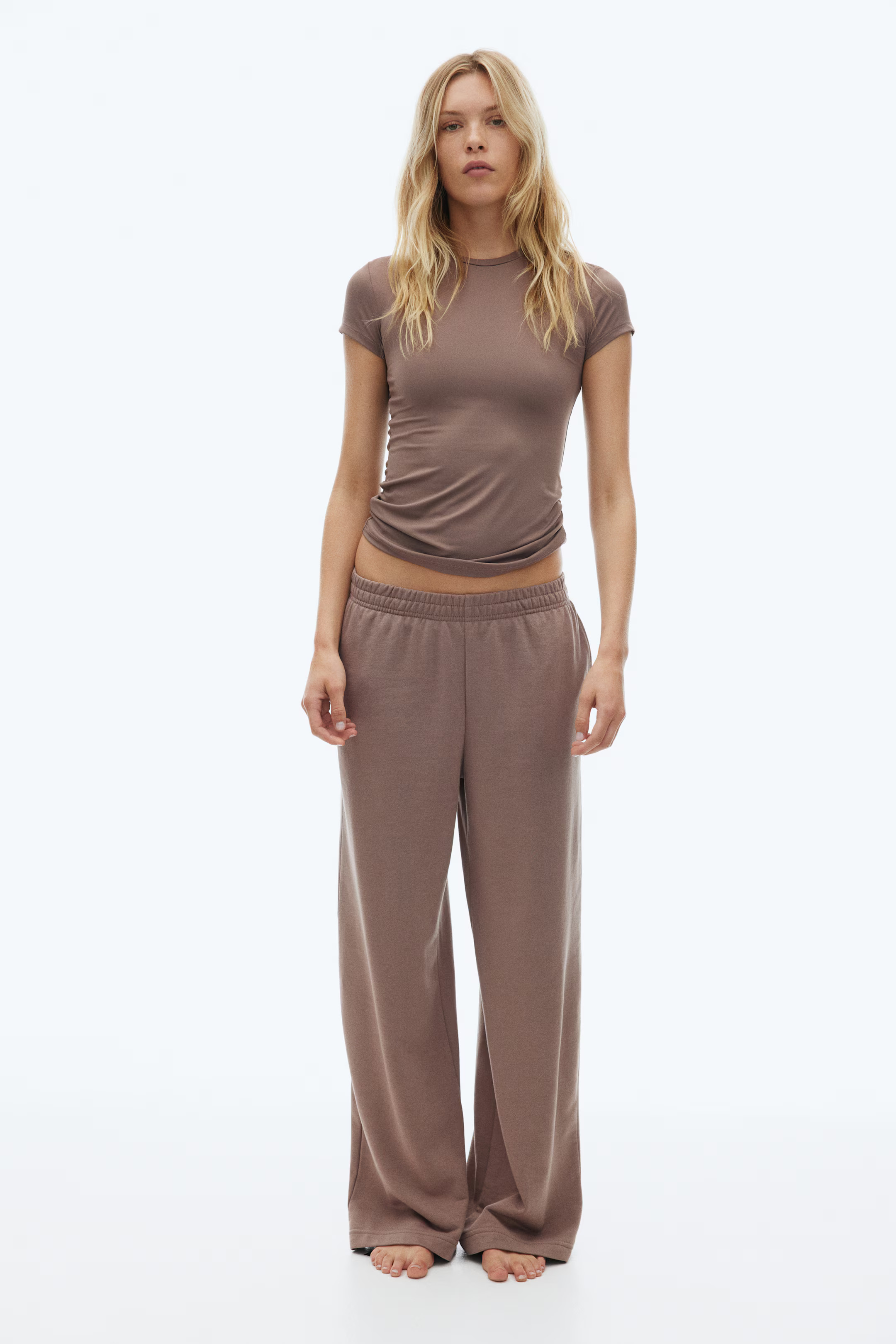 Fitted microfibre T-shirt | H&M (UK, MY, IN, SG, PH, TW, HK)