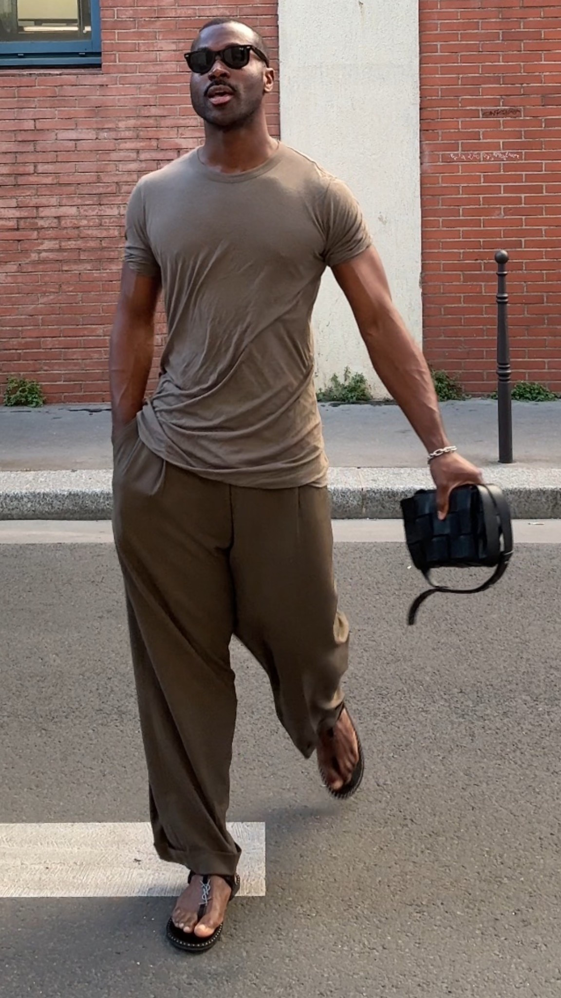 Monochrome Taupe outfit inspo 

#LTKSeasonal #LTKStyleTip #LTKMens
