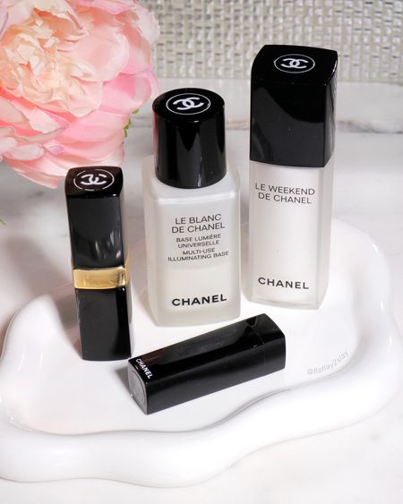 Chanel Beauty essentials 💗 What are some of your favorite @chanel.beauty products? 

🌟 le blanc de chanel multi-use illuminating base primer
🌸 le weekend de chanel (discontinued) 
🫦 rouge allure lipstick in ‘pirate’
💄 coco rouge lipstick in ‘mademoiselle’



🌟💗🌟💗🌟💗🌟💗🌟💗🌟💗🌟

Chanel, chanel beauty, luxury makeup, luxury skincare, chanel lipstick, rouge coco, rouge allure, pinterest inspired, makeup, beauty, skincare, that girl aesthetic

#chanel #chanelmakeup #chanelbeauty #chanellipstick #rougecoco #rougeallure #lipstick #leblancdechanel #chanelprimer #illuminating #glowingskin #glowingskincare #glowingmakeup #beauty #makeup #skincare #skincareproducts #skincareobsessed #makeupobsessed #makeupaddict 

#LTKbeauty