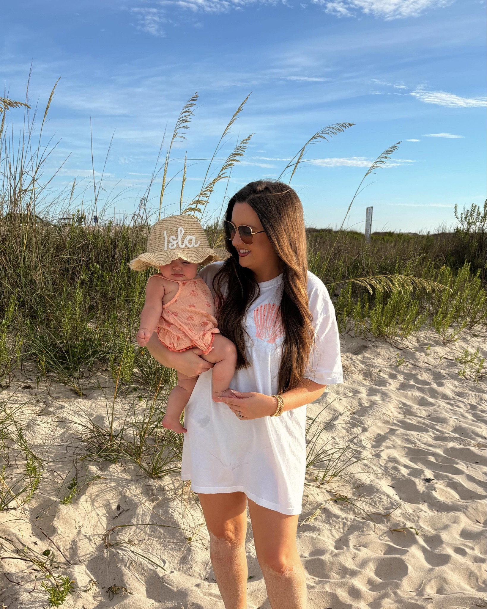 how is our little isla girl 1/2 a year already?! 🐚🫧🌸🌴 we definitely have a second water baby on our hands! 

 #6monthsoldtoday #islandbaby #beachbaby #dauphinislandalabama