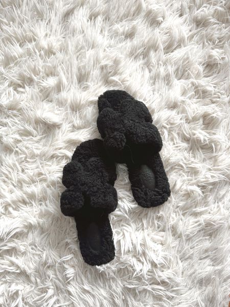 New fuzzy house slippers 🥰🍊

#LTKshoecrush