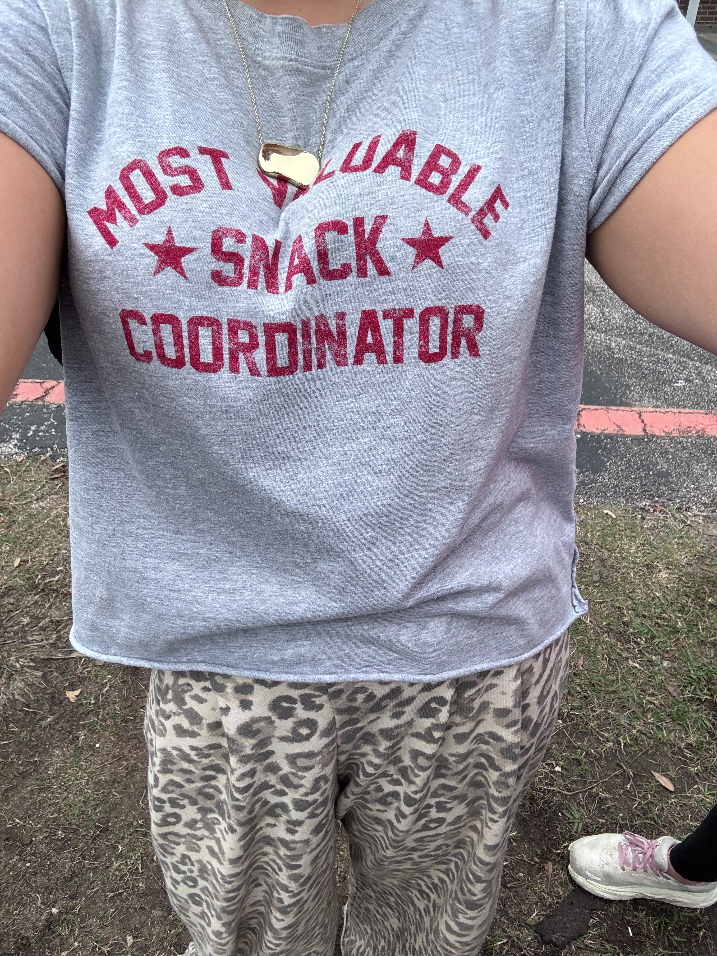 mid size school ootd 

 
