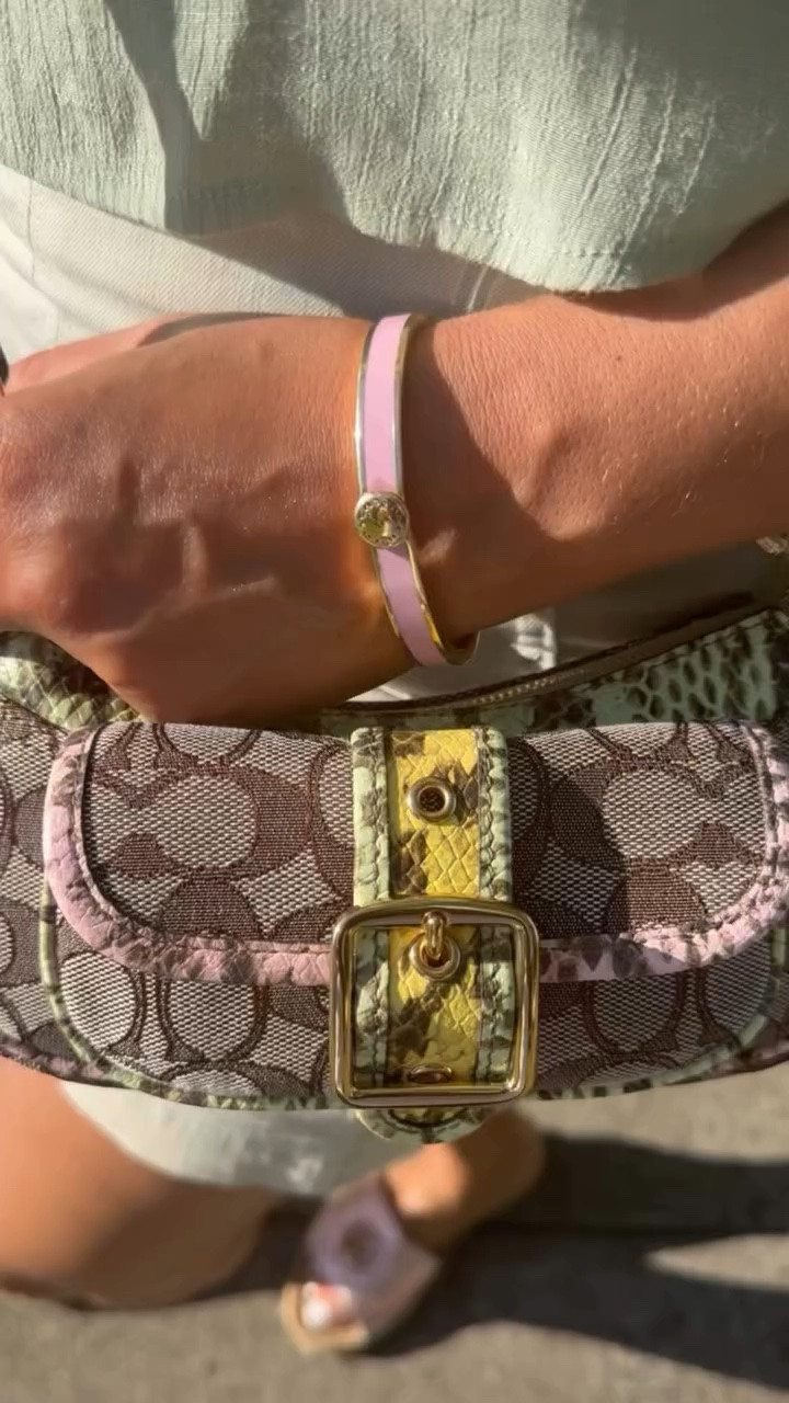 Obsessed

#LTKMothersDay #LTKSaleAlert #LTKOver40