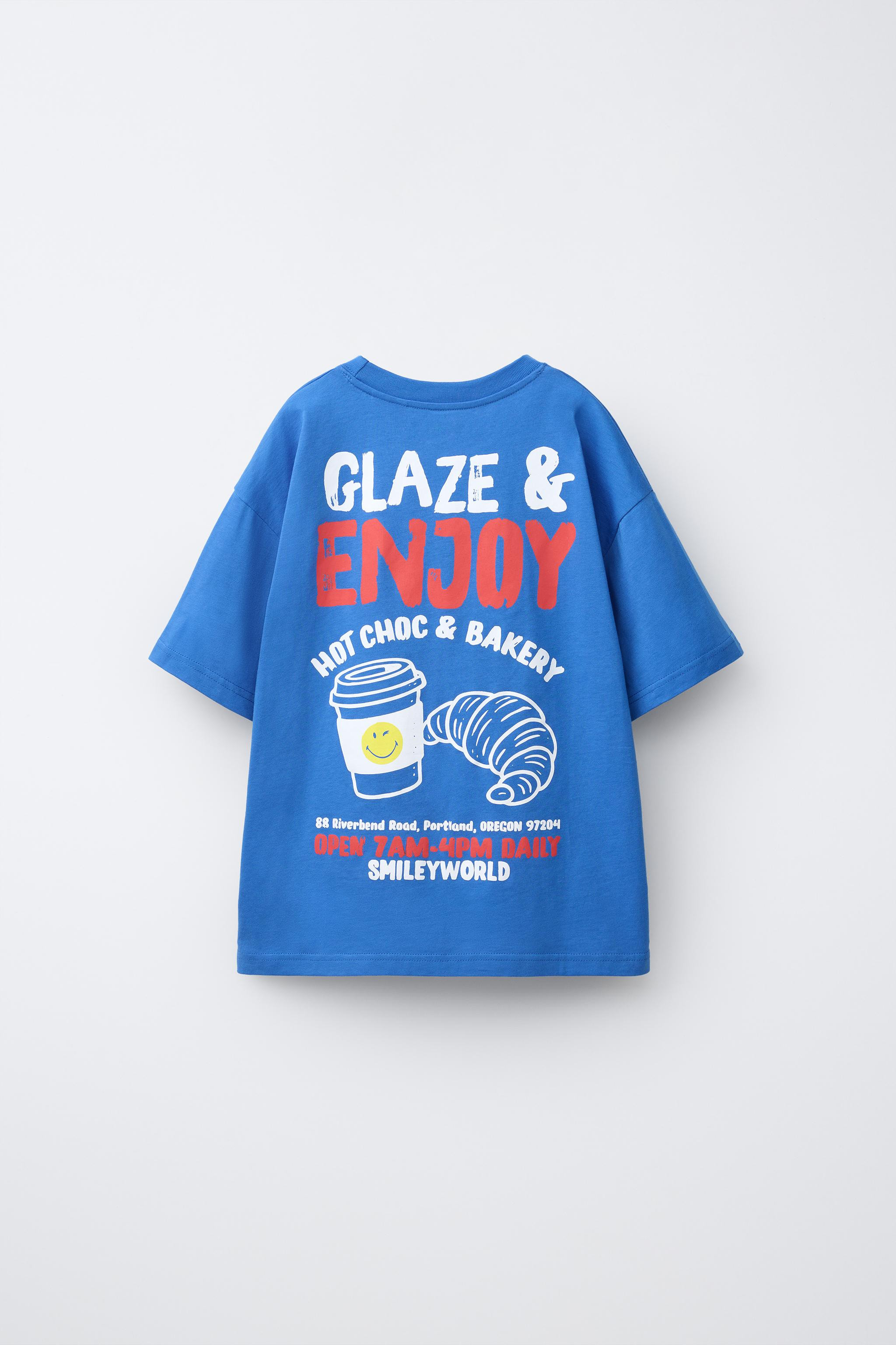 Round neck short sleeve T-shirt. SMILEYWORLD\u00ae print on the front and back. | Zara US
