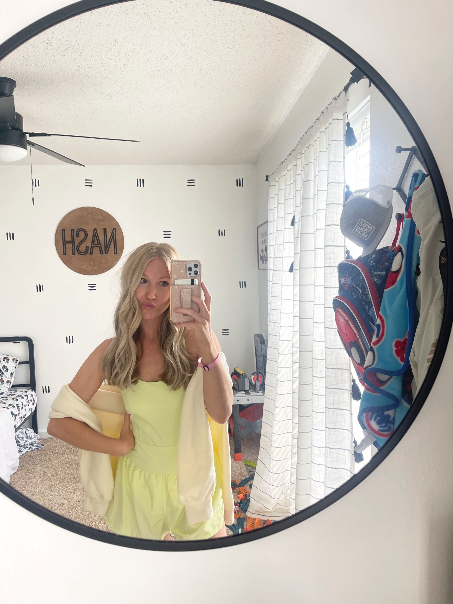 Fun outfit for summer ☀️ loving everything yellow! 