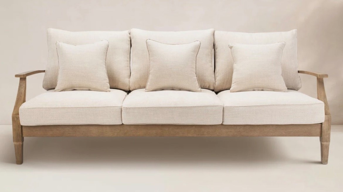 This outdoor couch is very chic for summer 

#LTKsale #LTKsummer #LTKhome