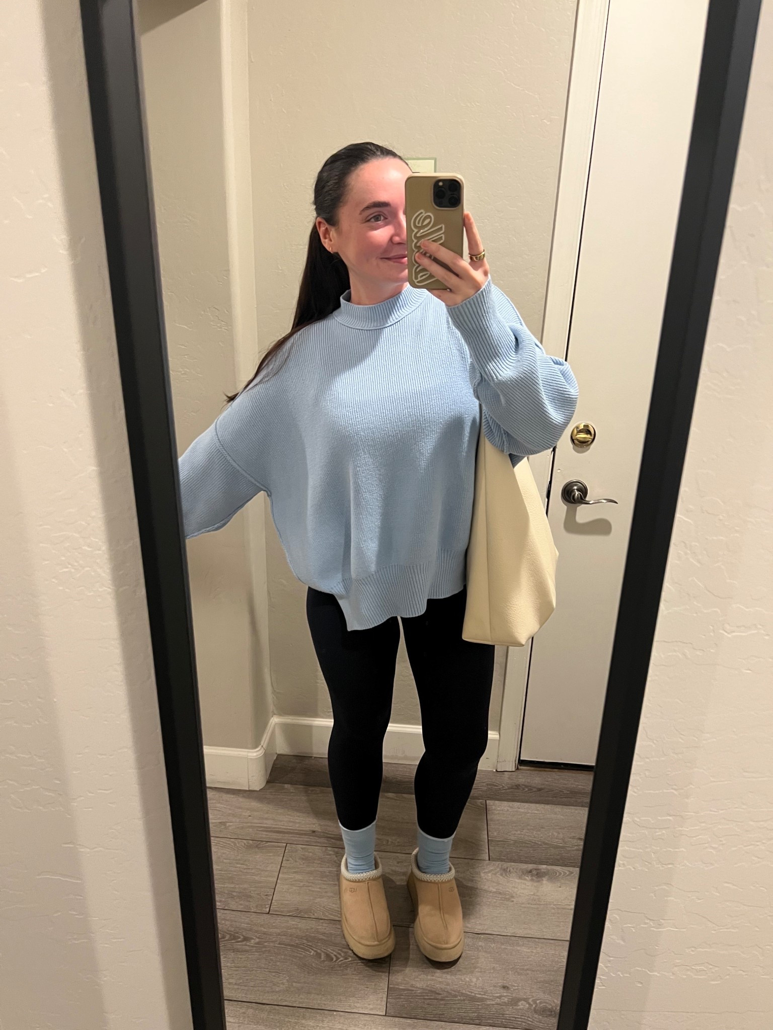 Sweater is old free people 😩 but love the color match 😍😍 

#LTKootd #LTKdayinmylife #LTKvlog