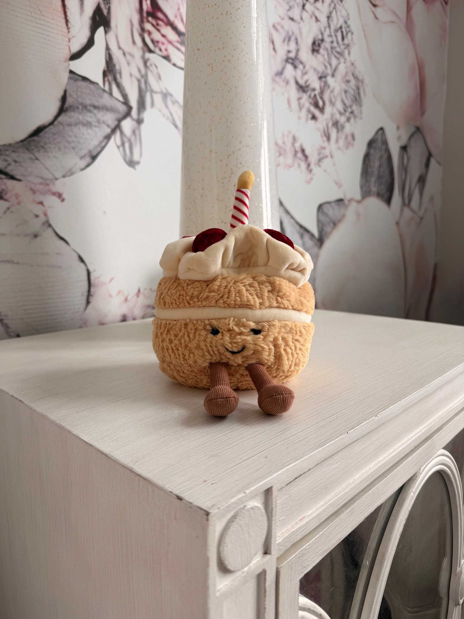 My teen daughter loves these adorable Jellycat stuffed animals!

#LTKHoliday #LTKGiftGuide #LTKKids