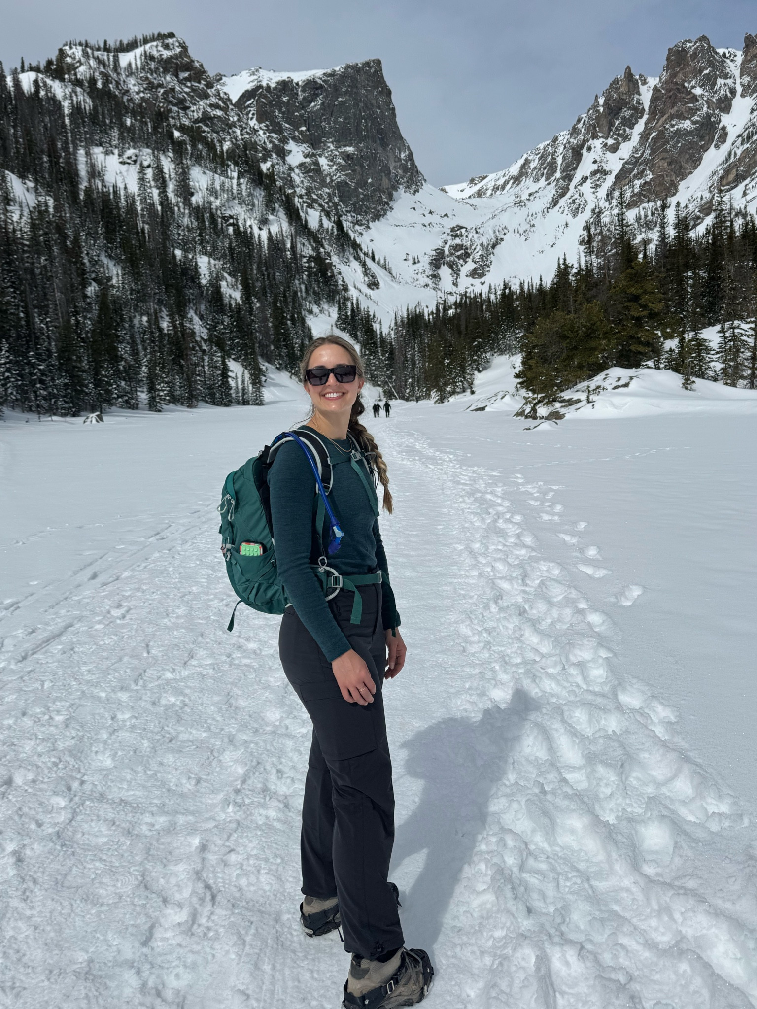 my favorite hiking pants & baselayer top! these pants are high waisted, don’t look dorky 💀 and fit my waist to thigh ratio well, this whole combination was harder to find then you’d think 😅 