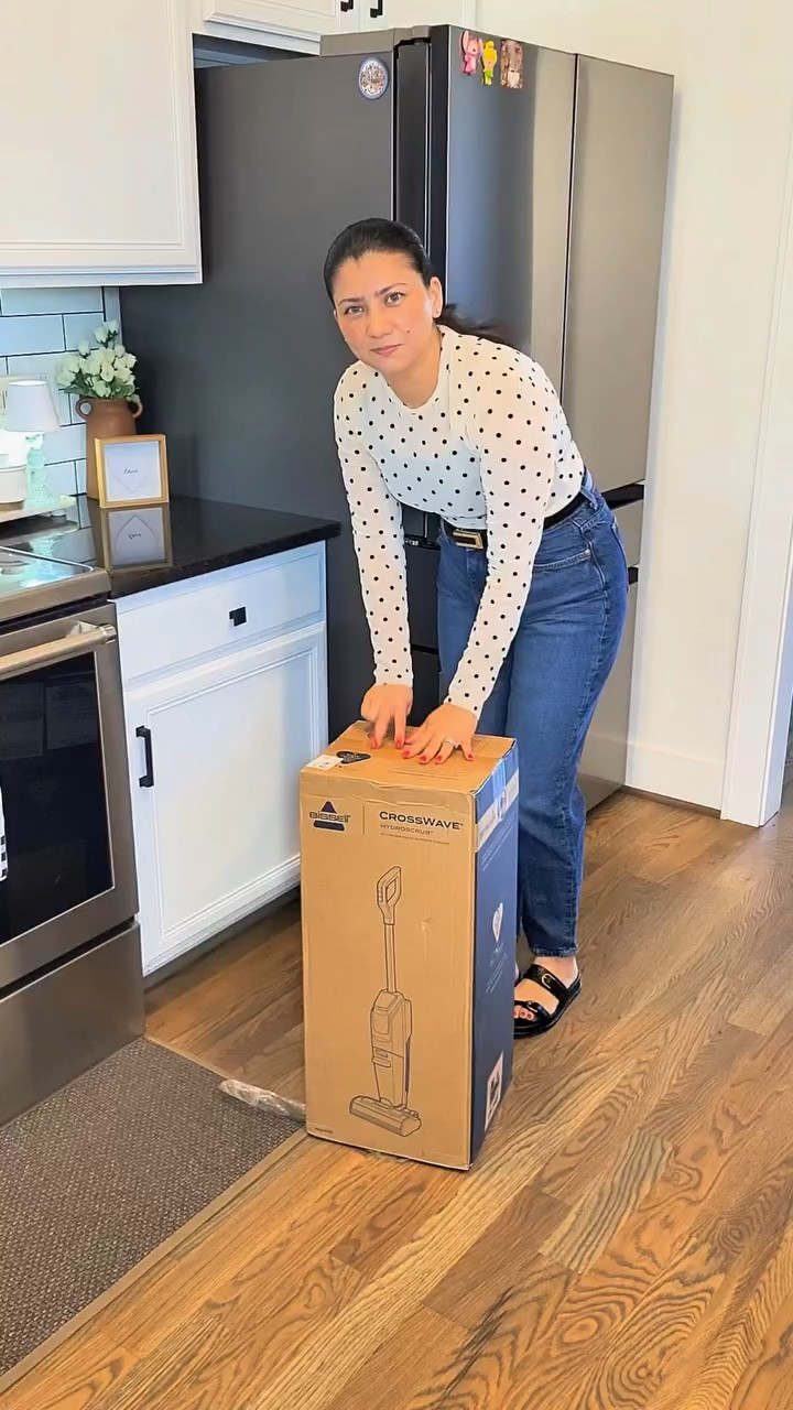 This is saving me SO MUCH time 😳✨
It vacuums and cleans at the same time, it's cordless and has a long-lasting battery 🔋
And yes… it has a self-cleaning cycle 🙌
You need this in your life 🤍

Comment vacuum cleaner and I'll send you the link🔗or find the link in my Bio

#BISSELL #BISSELLPartner #CrossWave #CleaningRoutine #amazonhomefinds

#LTKHome #LTKdayinmylife #LTKMothersDay