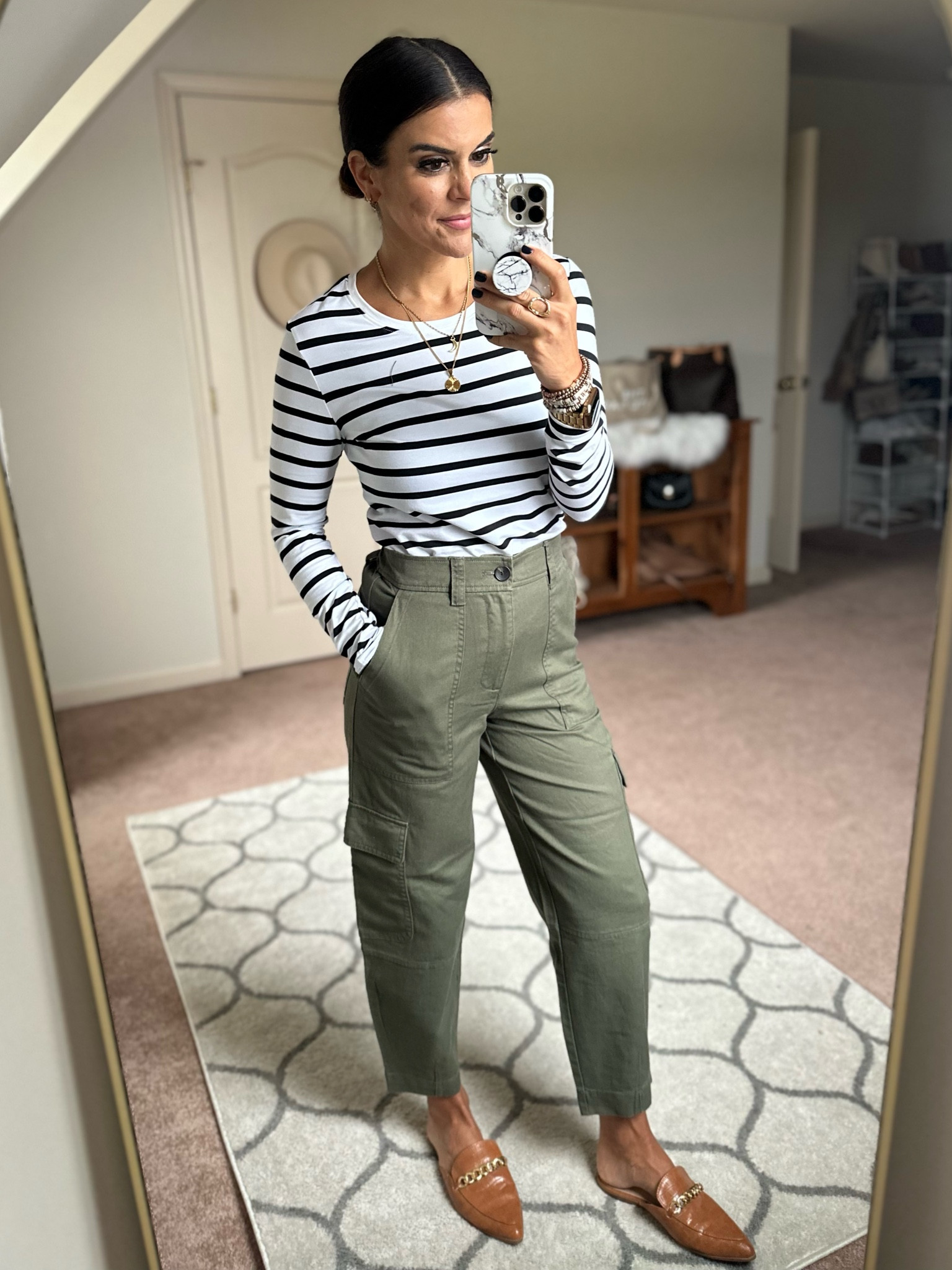 New Walmart pants!! So so good! Wearing my true size 2 

#LTKfindsunder50 #LTKstyletip #LTKfindsunder100