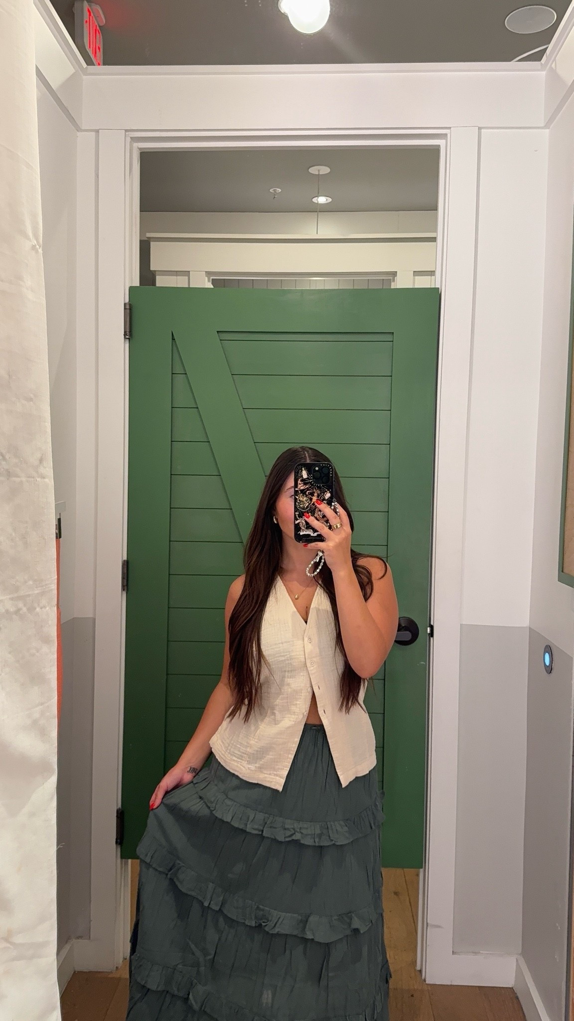 Such a staple outfit for summer! Definitely giving me European summer vibes. This exact top I can’t find so I linked similar @Aerie and

#LTKootd #LTKSaleAlert #LTKMidsize