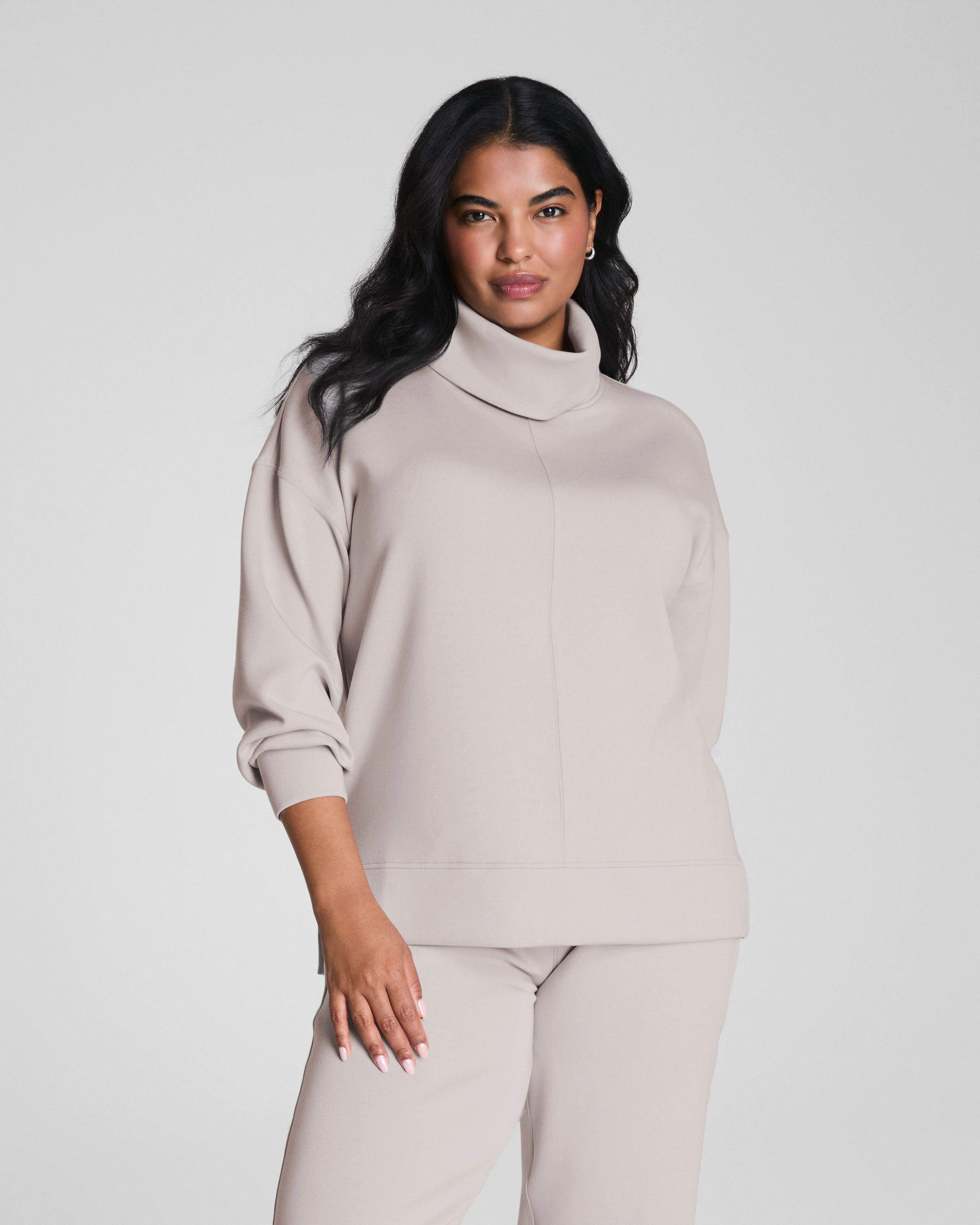 AirEssentials Turtleneck Tunic – Soft, Lightweight & Cozy Fit | SPANX | Spanx Canada