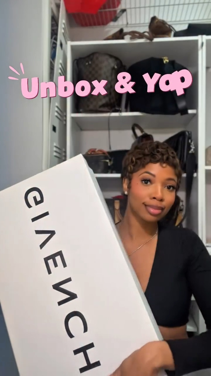 Unbox & Yap with me 💕🫶🏽
I’m literally obsessed with both of them. 
The boots was on sale for $1250 at @givenchy outlets 

Which one is your favorite ??
