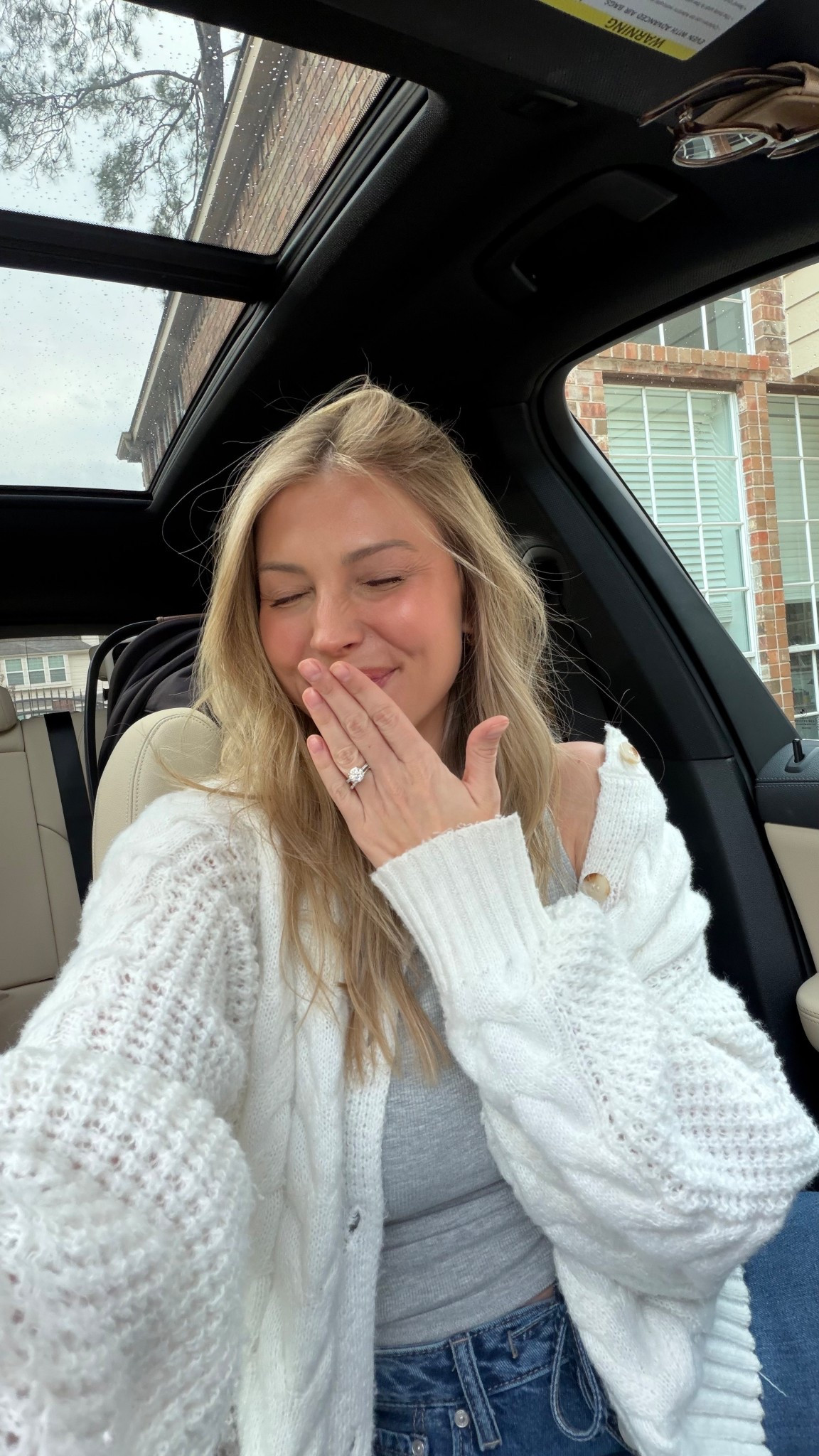 Hair appointment outfit!! Size M in the cardi and S in tank! 

#LTKgrwm #LTKootd #LTKmomlife