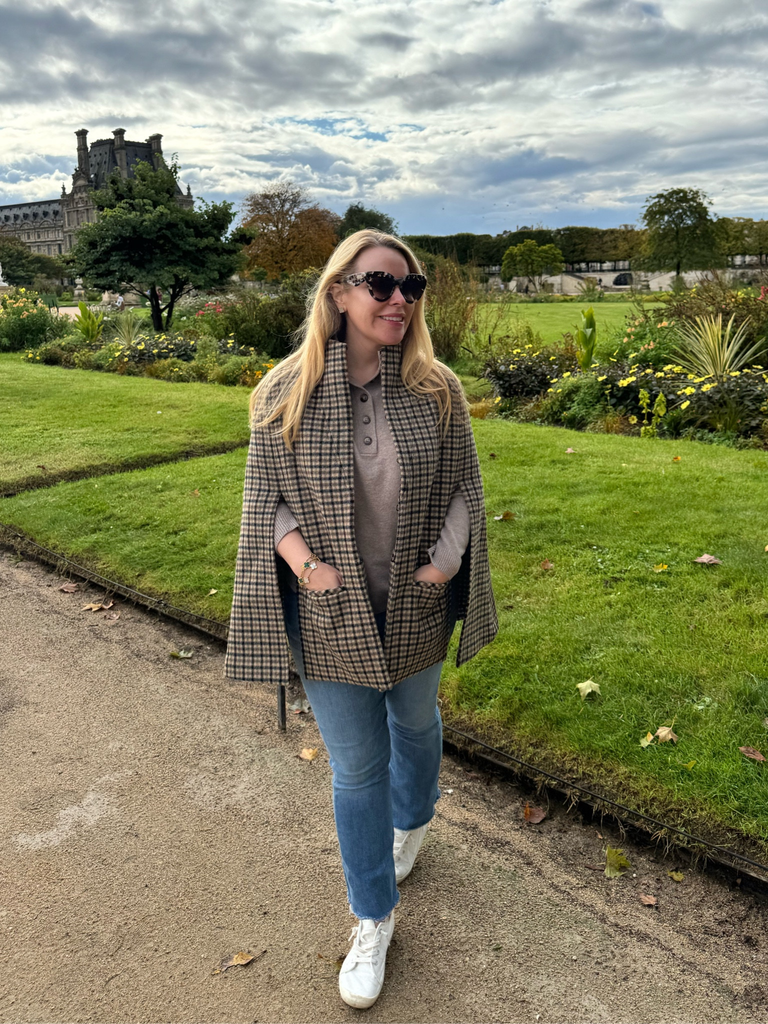 Feel like fall in my cape 

#LTKStyleTip #LTKSeasonal