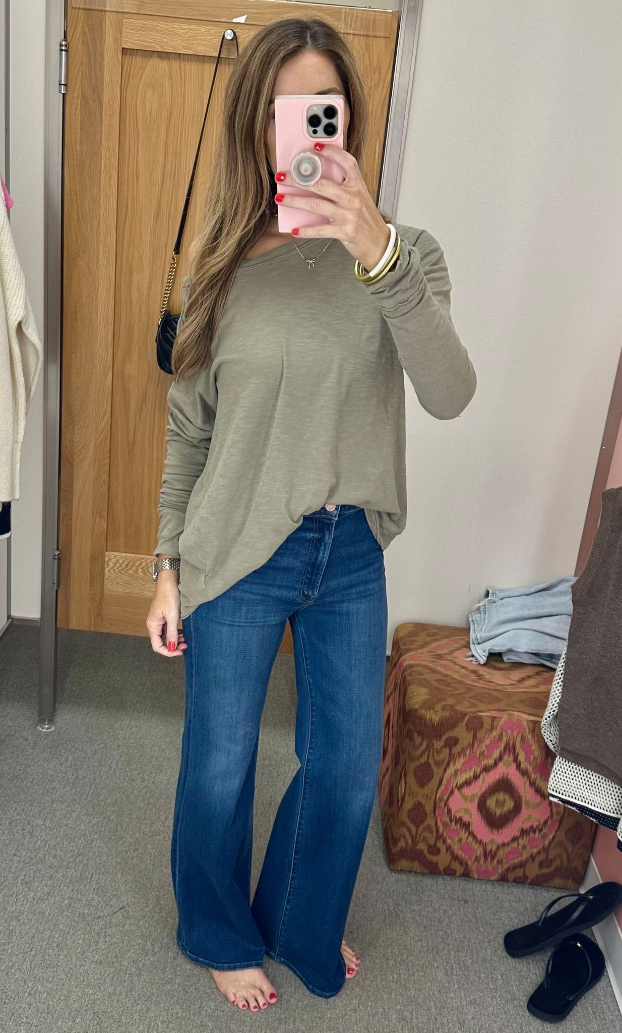 NSALE outfit

My fav tee & the best jeanss