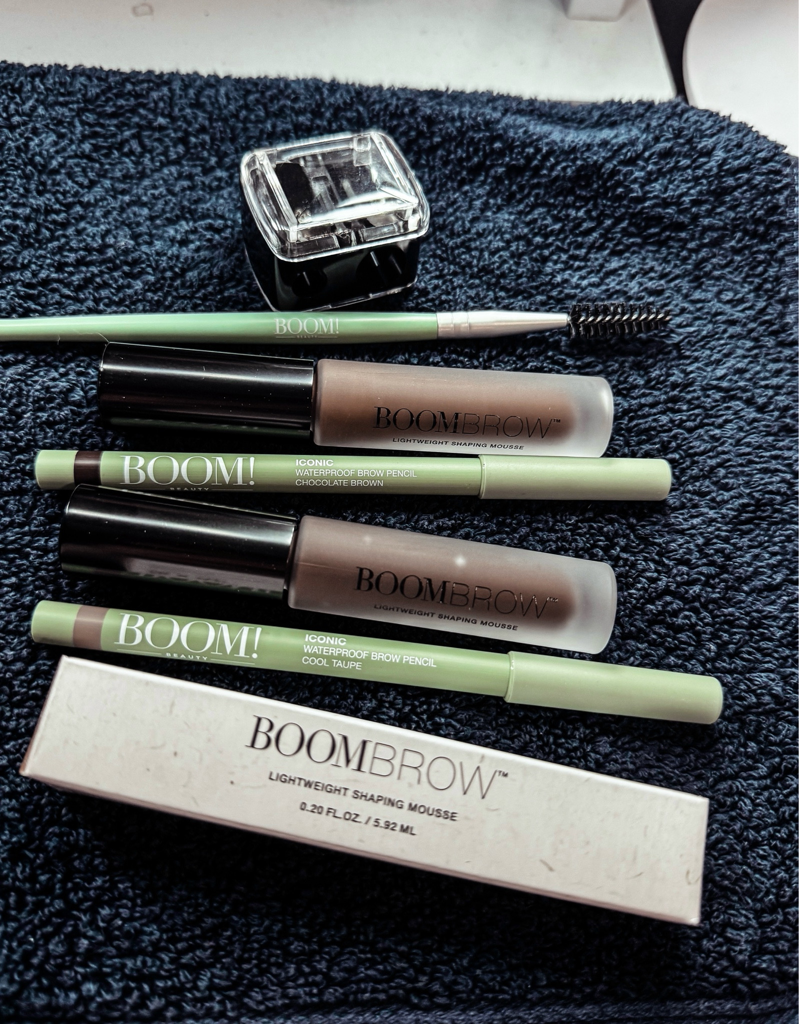 Before we get started yes I look like 👽😝🤣 Here’s how I do my brows using @boombeautyhq brow products💁🏼‍♀️ #boombeautypartner 

As you can see, naturally I don’t have a lot of brows to work with - but I can still create my perfect look with these products. I’m using:
• Boom Brow mascara 
• Iconic waterproof brow pencil
• sculpt & define brow spoolie 

Of course I LOVE these products because they’re organic + non-toxic ingredients 🫶🏻✨ They don’t irritate my skin at all + they last all day! 💯 

♥️ For a discount on your order use code: KRISTING1



#LTKFindsUnder50 #LTKMostLoved #LTKBeauty