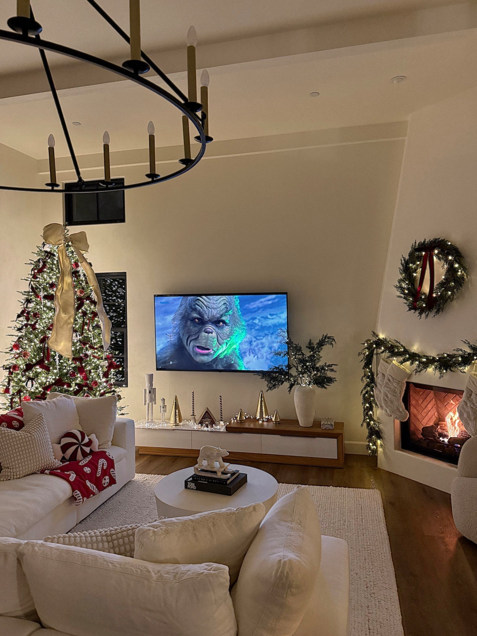 links for our living room decor ♥️ our tree is 9’ the wreath is 28” and the garland is 10'

#LTKHoliday #LTKHome #LTKSeasonal