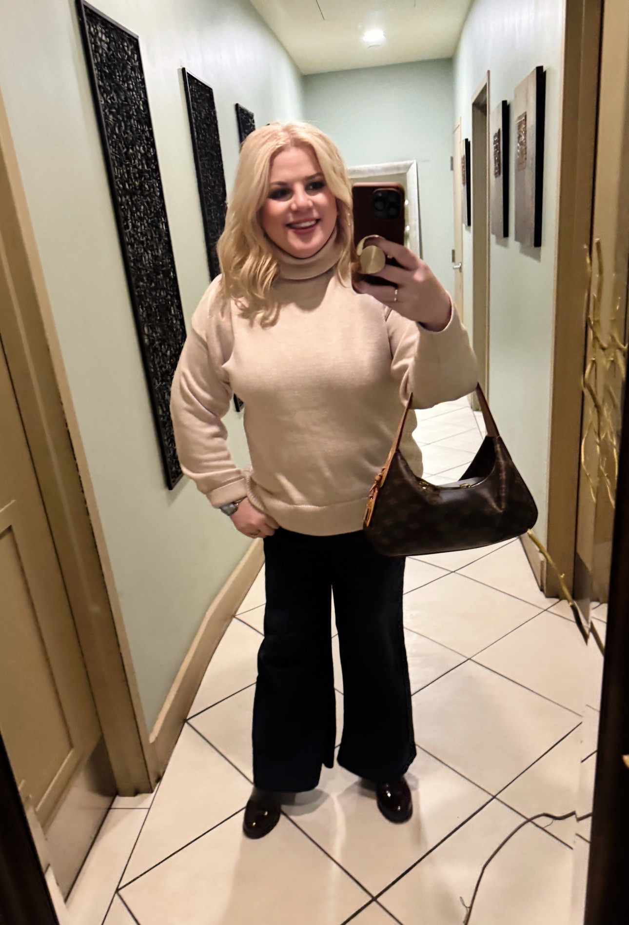 This oversized sweater is under $50 and comes in 23 different colors.
This sweater looks far more expensive than it is. It's VERY soft and is comfortable enough for all day wear.

#LTKSeasonal #LTKFindsUnder50 #LTKdayinmylife