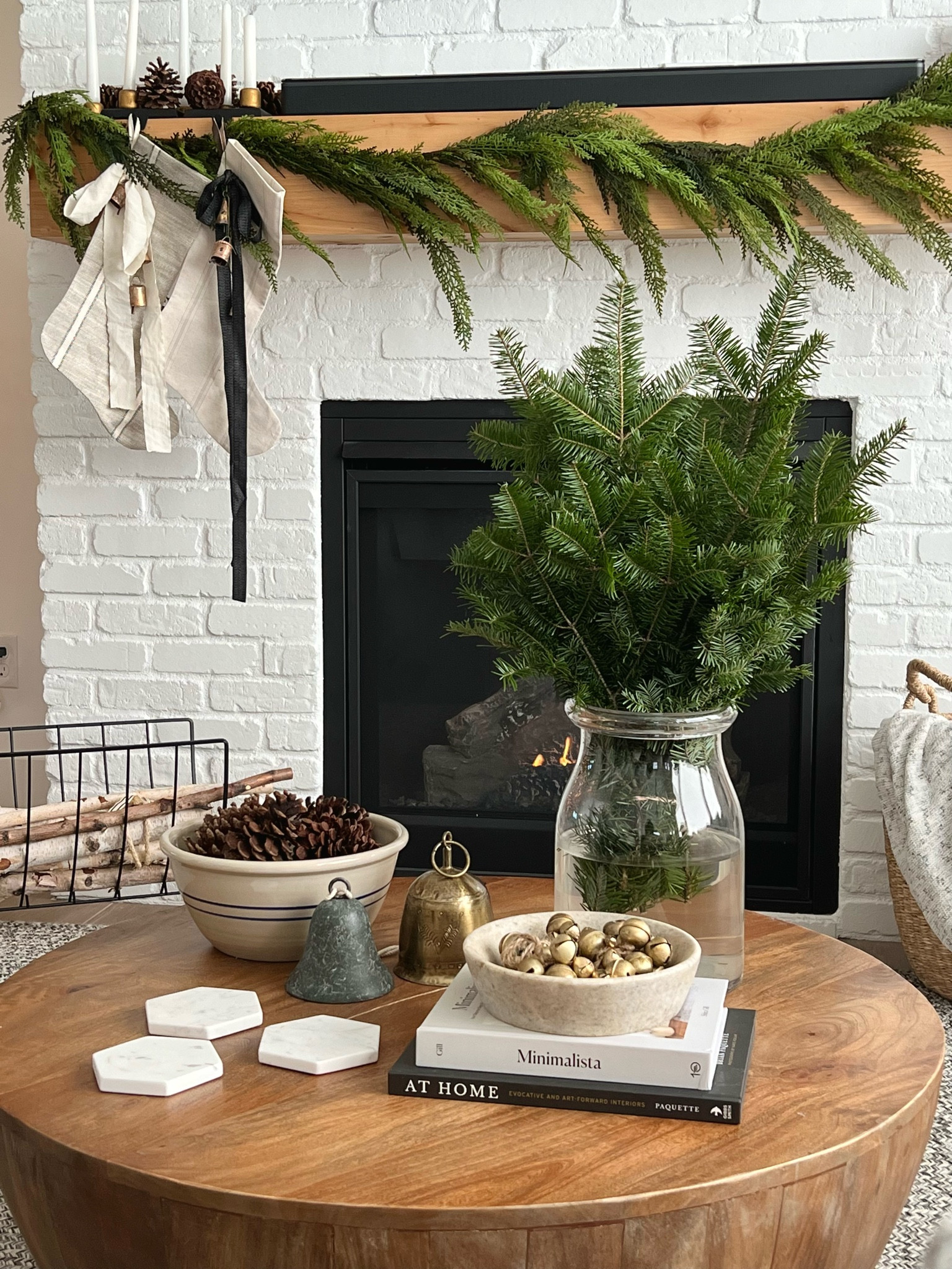 Christmas Coffee Table

#LTKstyletip #LTKSeasonal #LTKHoliday
