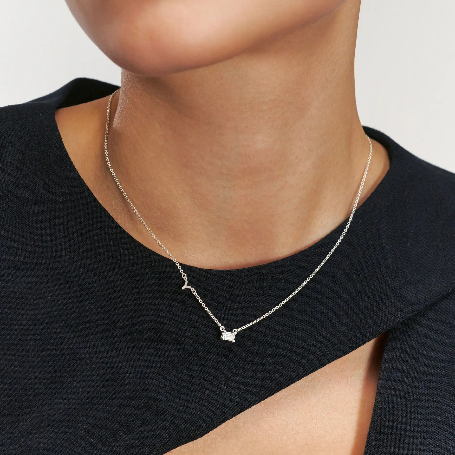 Inez Initial Necklace With 0.3 ct Premium Diamond - Silver | Oak & Luna (US)