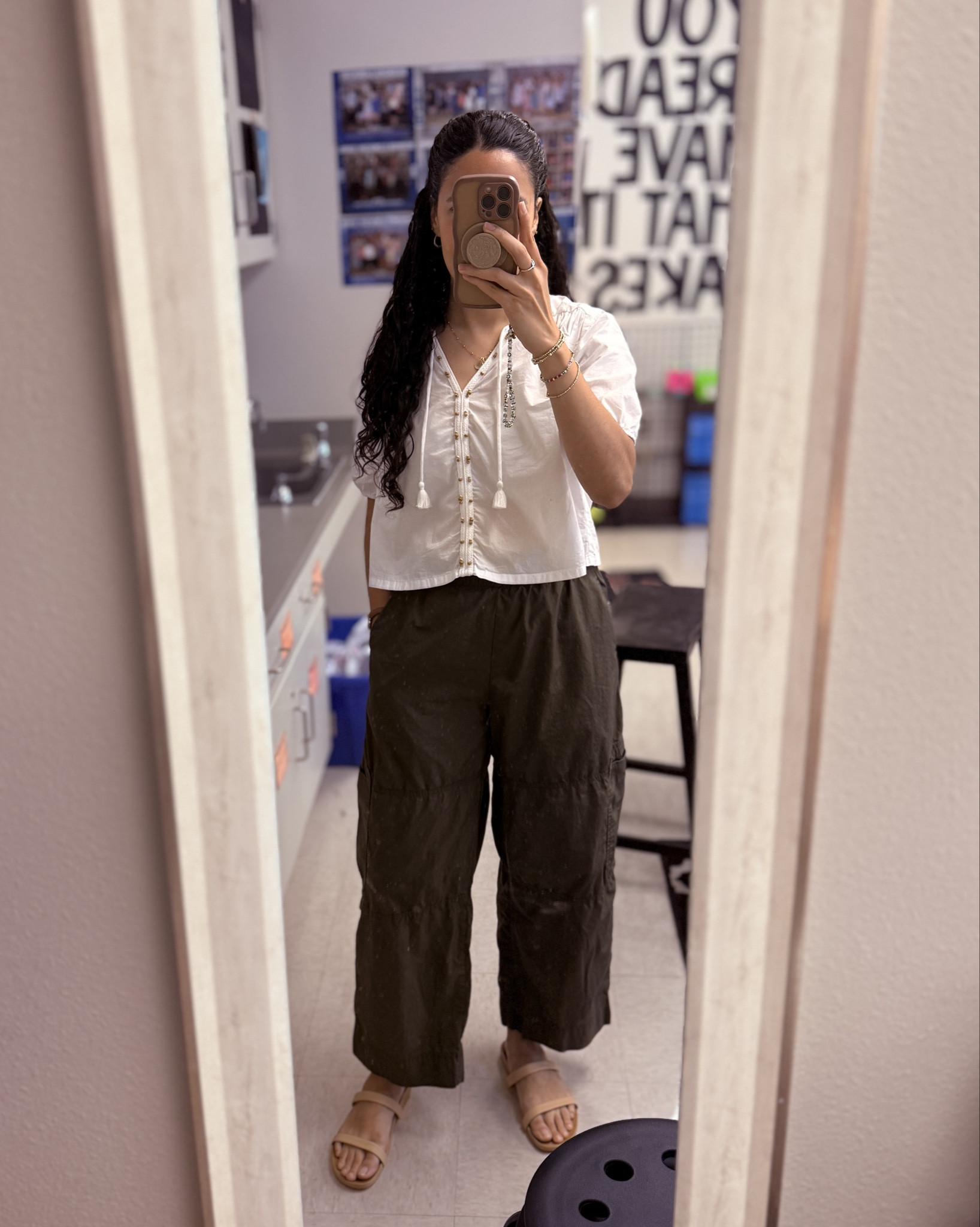 These cargo barrel pants 🤩 plus they’re 100% cotton!? Aaand the details on this cotton shirt!? I’m all for it. Probably should’ve sized down to an XS in the pants but I liked them too much to return 🤪 @gapstyle 

#oldnavy #teacherstyle #springootd #schooloutfit

#LTKWorkwear #LTKSaleAlert #LTKootd
