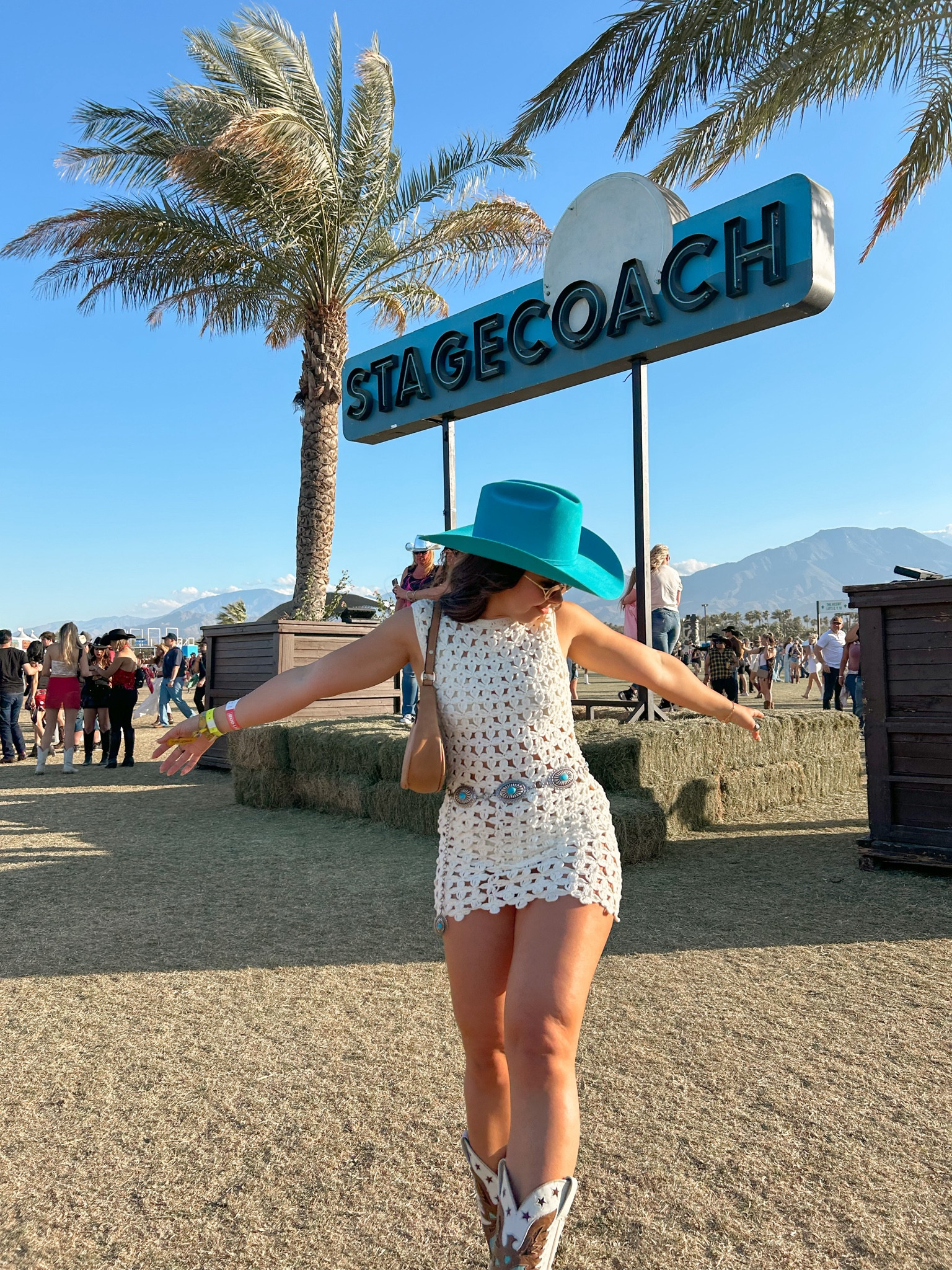 stagecoach day 1 fit <3

#LTKstyletip #LTKSeasonal #LTKFestival