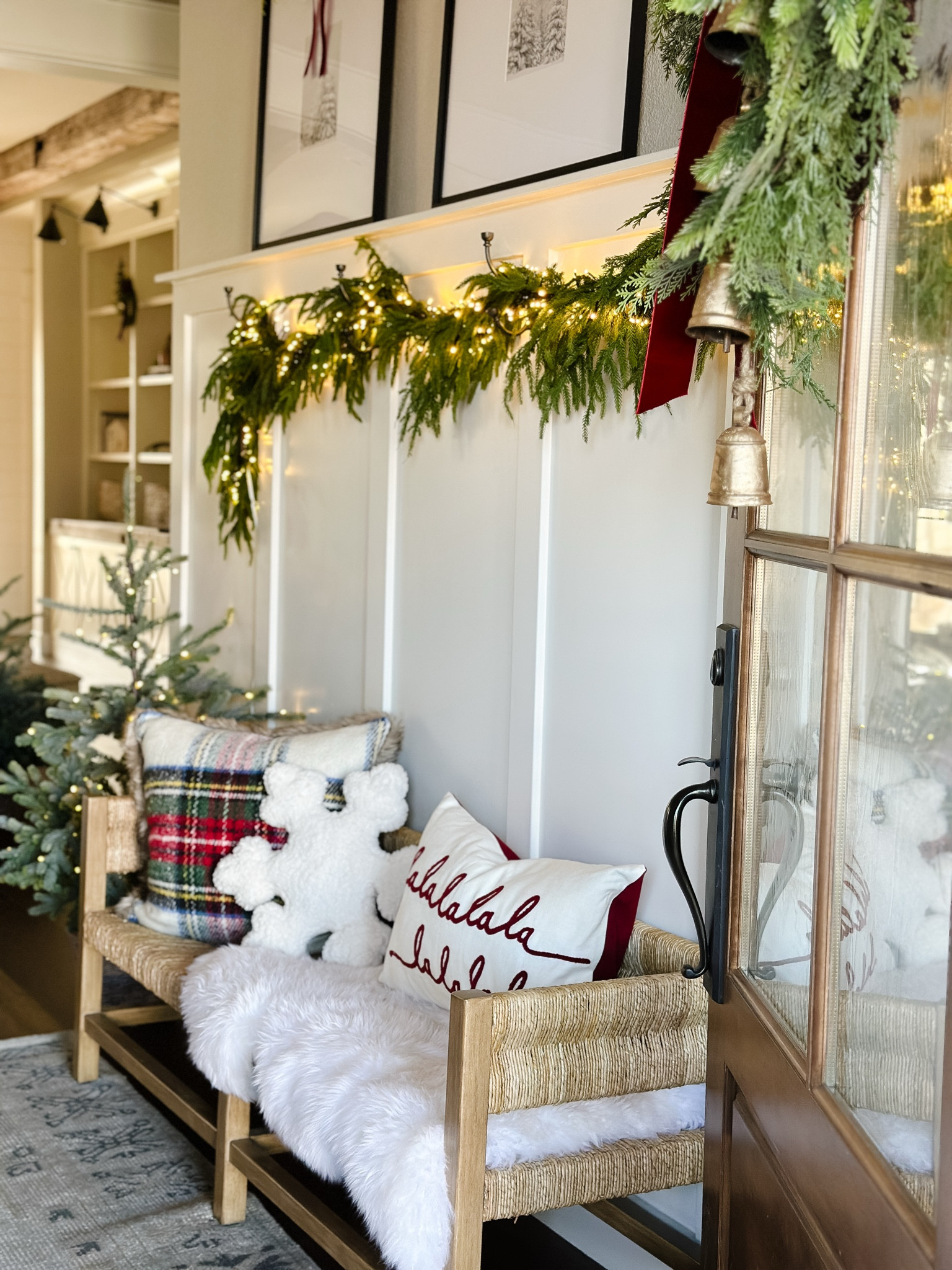 Holiday Entryway with PotteryBarn

#LTKCyberWeek #LTKHome #LTKHoliday