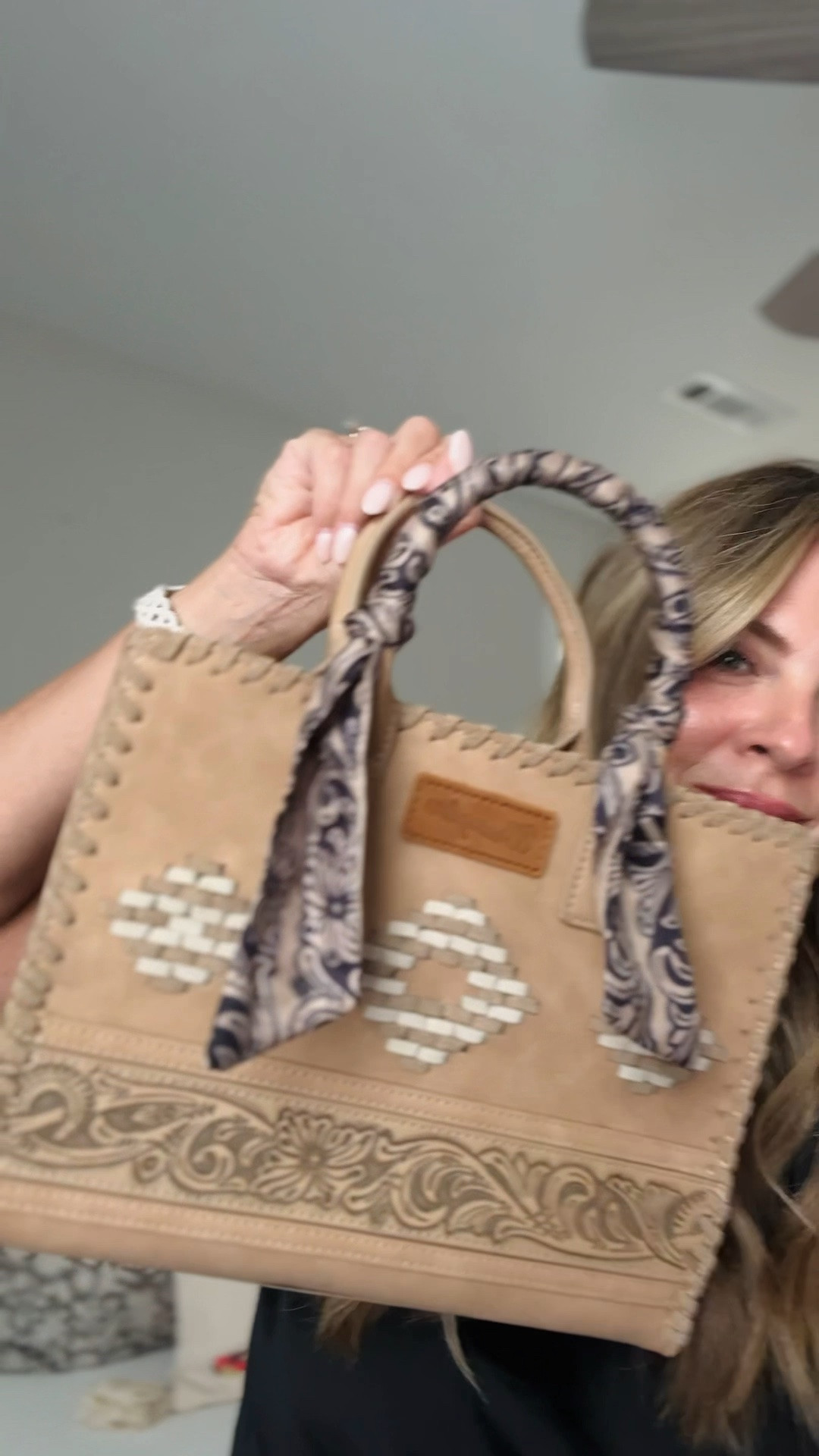 The cutest western style bag by @Wrangler #gifted and love! Perfect addition to your fall wardrobe!

#LTKootd #LTKOver40 #LTKSeasonal