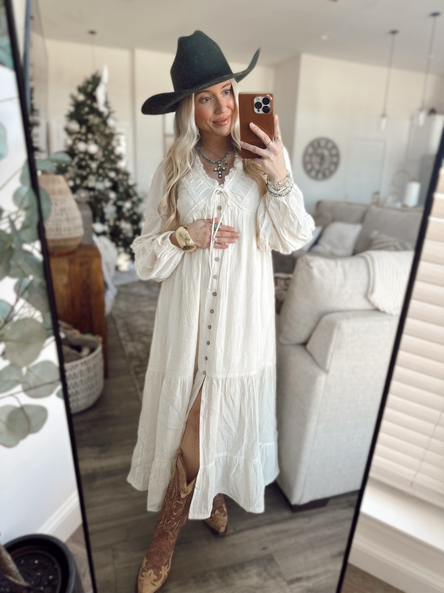 Holiday outfit | what I’m wearing for Christmas 



#LTKBump #LTKHoliday #LTKootd