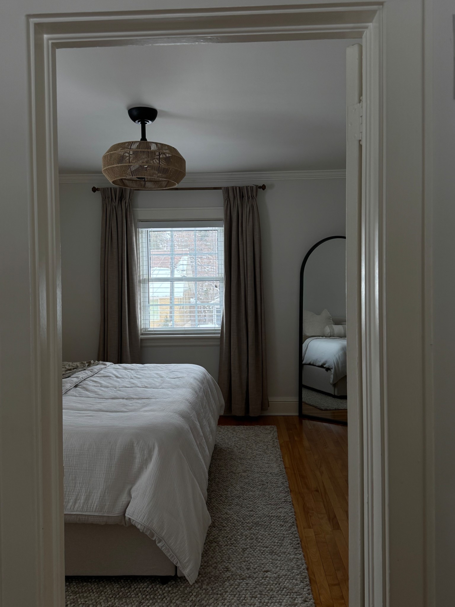 Organic earthy bedroom finds. #bedroom #roomdecor 

#LTKcanada #LTKhome