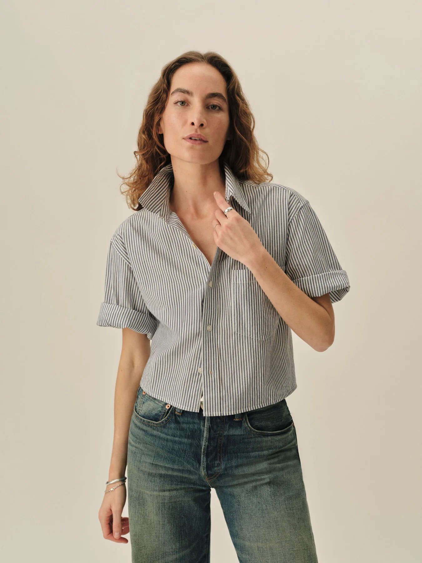 Hampton Stripe Blue / White Mainstay Cotton Cut-Off Short Sleeve Button Down - Buck Mason- Modern... | Buck Mason