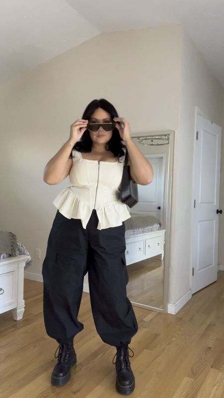 A corset top and baggy pants is the outfit of the summer! These affordable pieces are amazing! 
Top sz M it runs large 
Pants sz L they are oversized 
