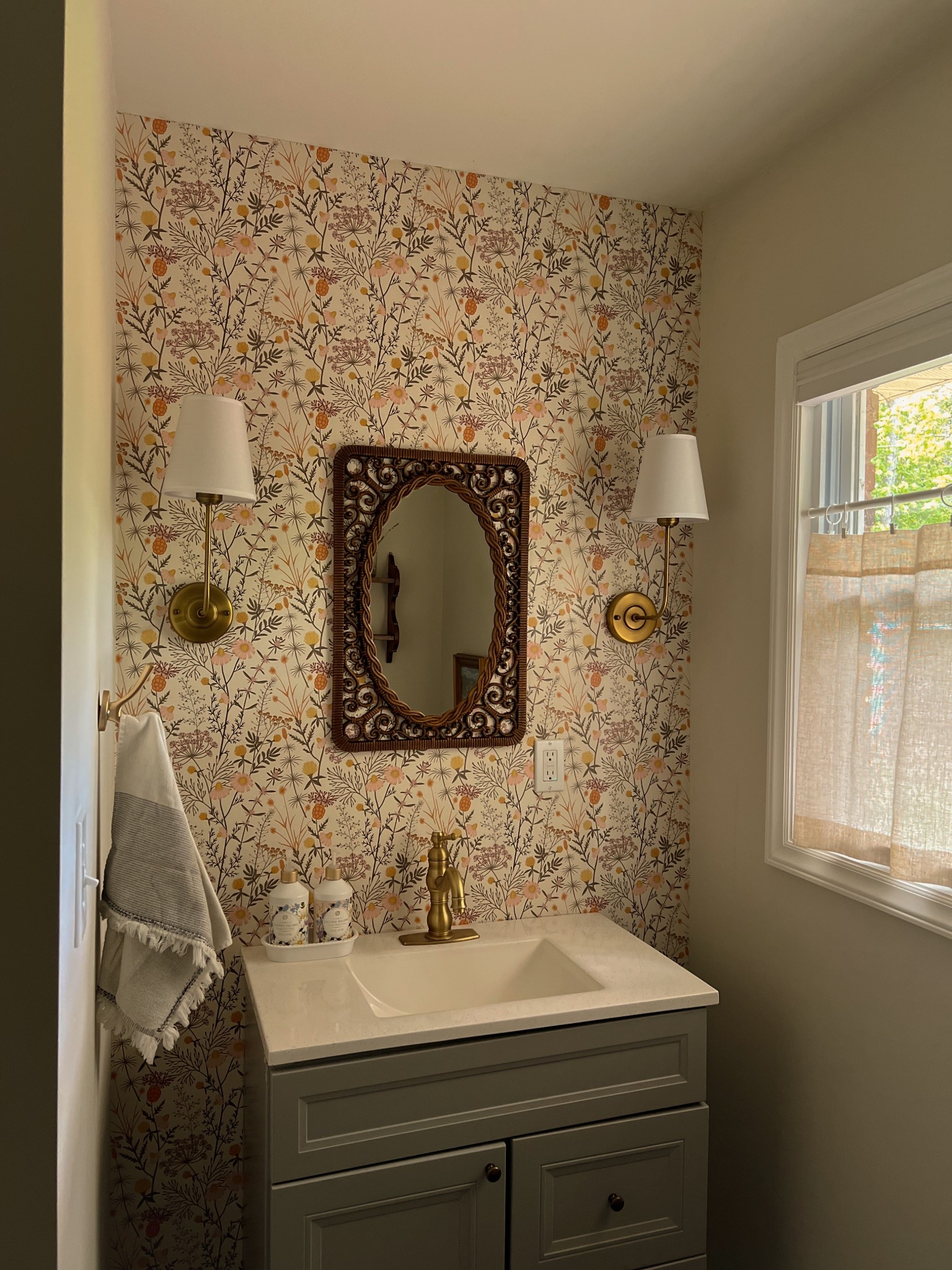 bathroom ideas 🌿🌸

#LTKSeasonal #LTKHome #LTKStyleTip