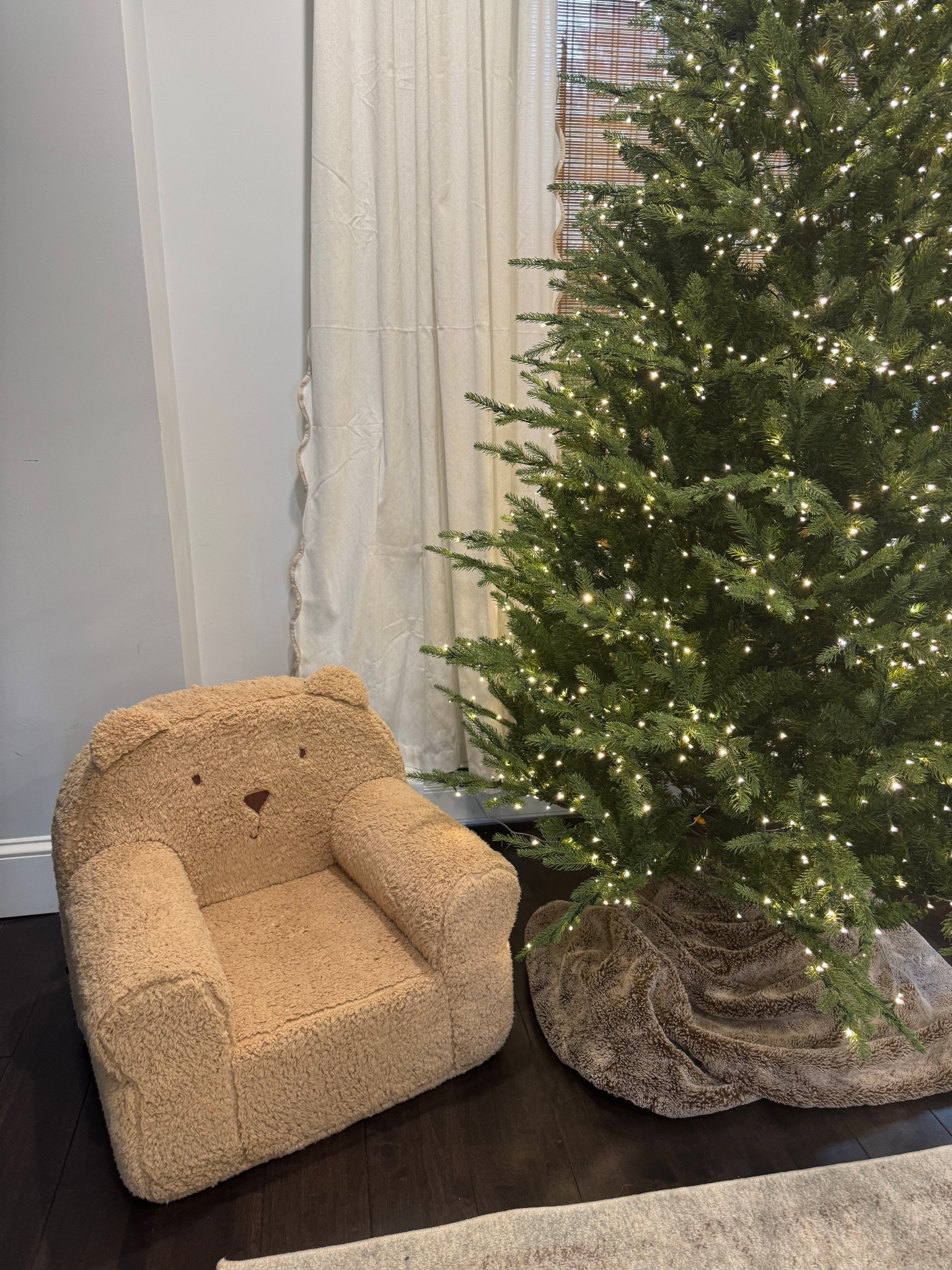 Sweetest little teddy bear toddler chair 🧸🤎🎄

#LTKGiftGuide #LTKHoliday #LTKKids