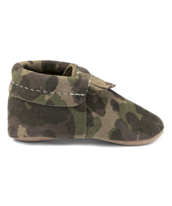 Freshly Picked Infant Booties and Crib Shoes Green - Green Camo City Suede Moccasin - Kids | Zulily