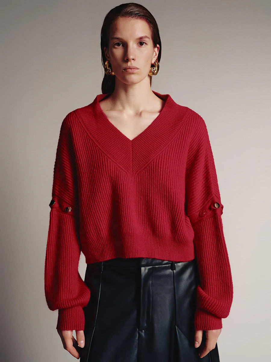 V-Neck Long Sleeve Knitted T-Shirts | Urban Revivo