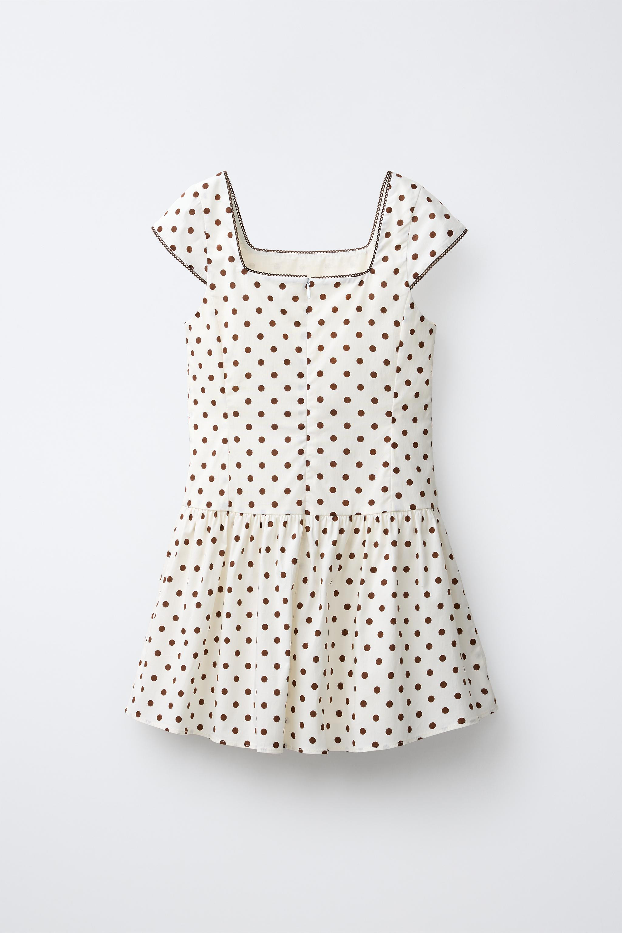 Dress with a straight neckline and short sleeves. Hidden zip closure at the back. Lace trim. Polk... | Zara US