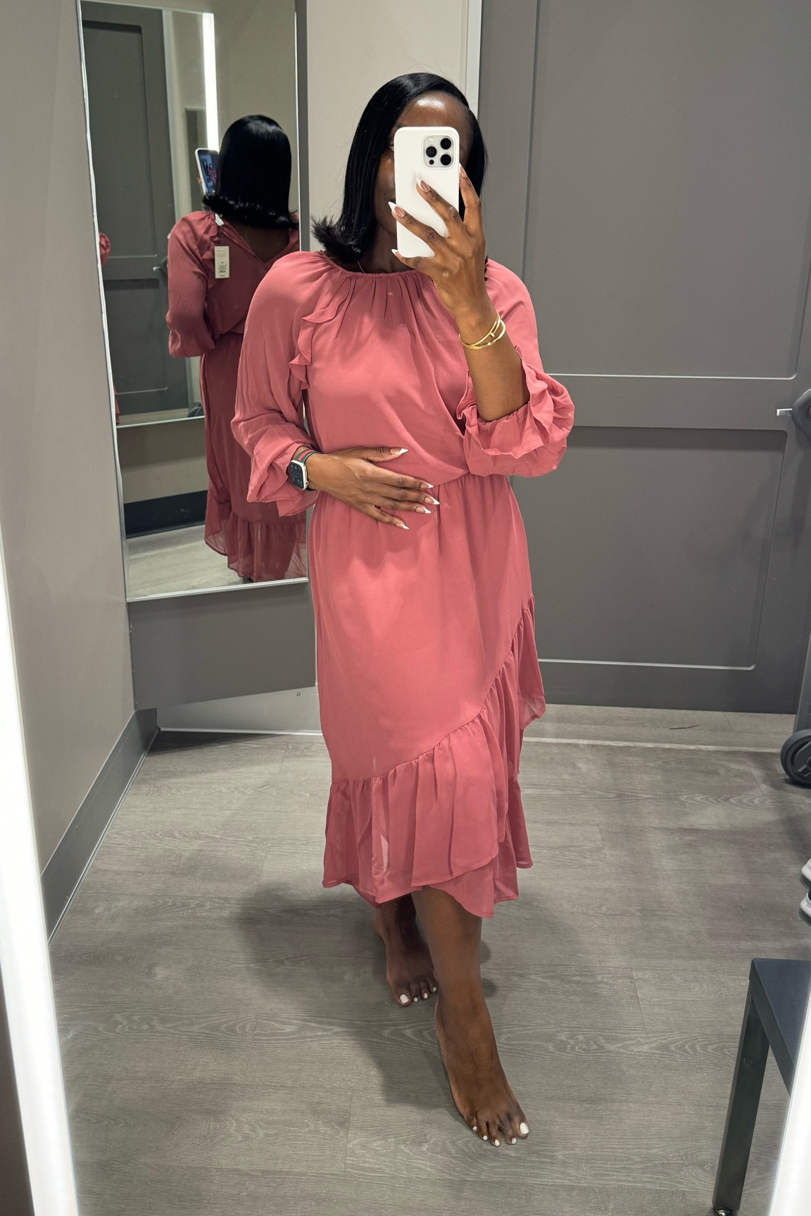 Wearing a small and the top in the bottom. This is really great if you like a flow, flirty look.

#LTKFindsUnder50 #LTKStyleTip